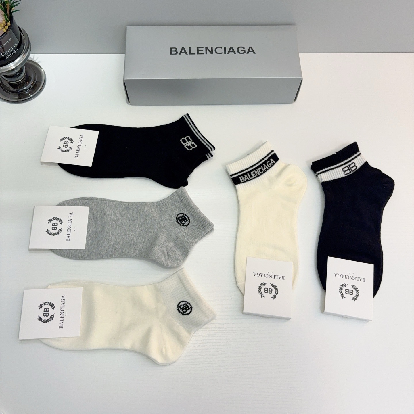配包装（一盒5双） BALENCIAGA巴黎世家 新款纯棉短袜子 经典字母logo船袜，个性时尚百搭款，