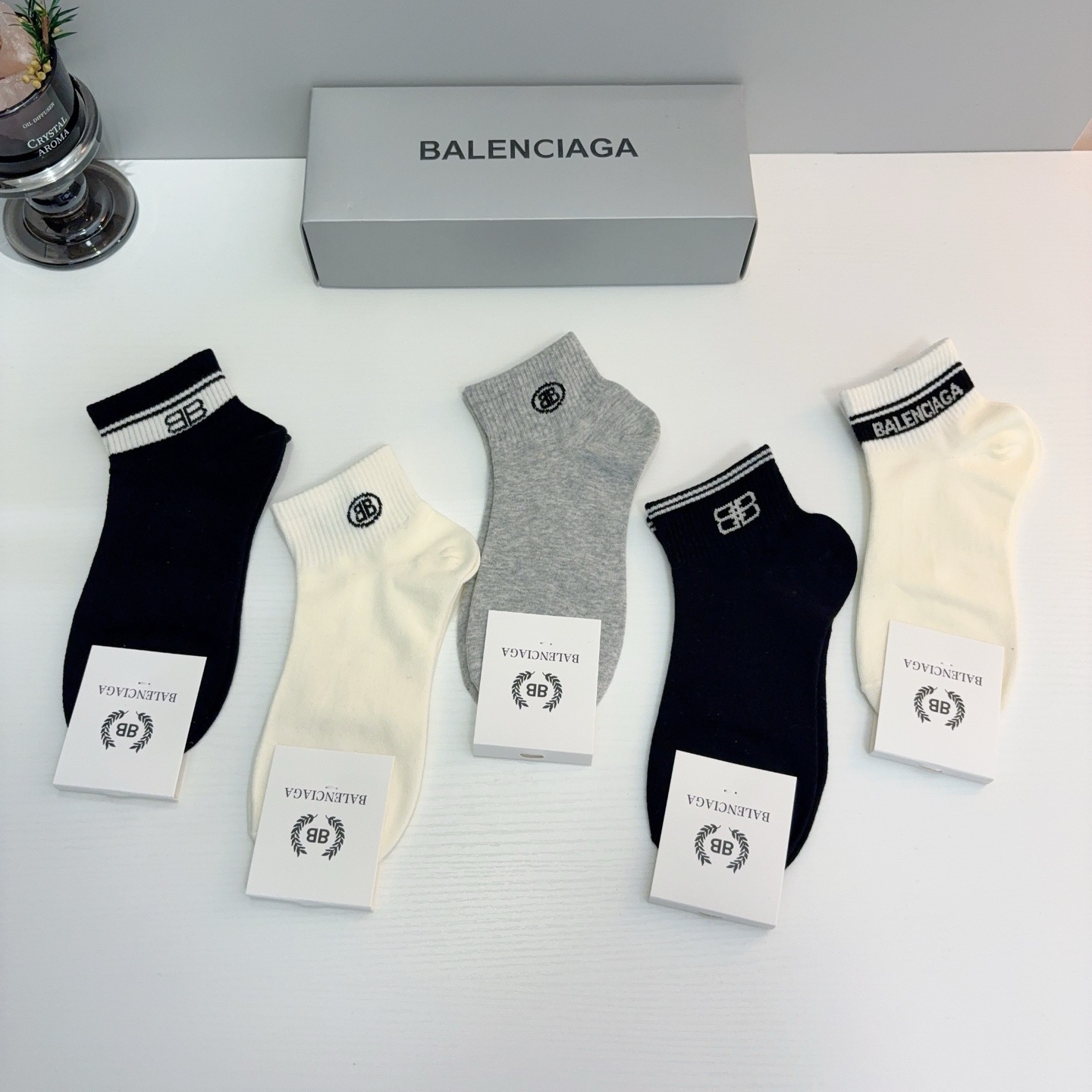 配包装（一盒5双） BALENCIAGA巴黎世家 新款纯棉短袜子 经典字母logo船袜，个性时尚百搭款，