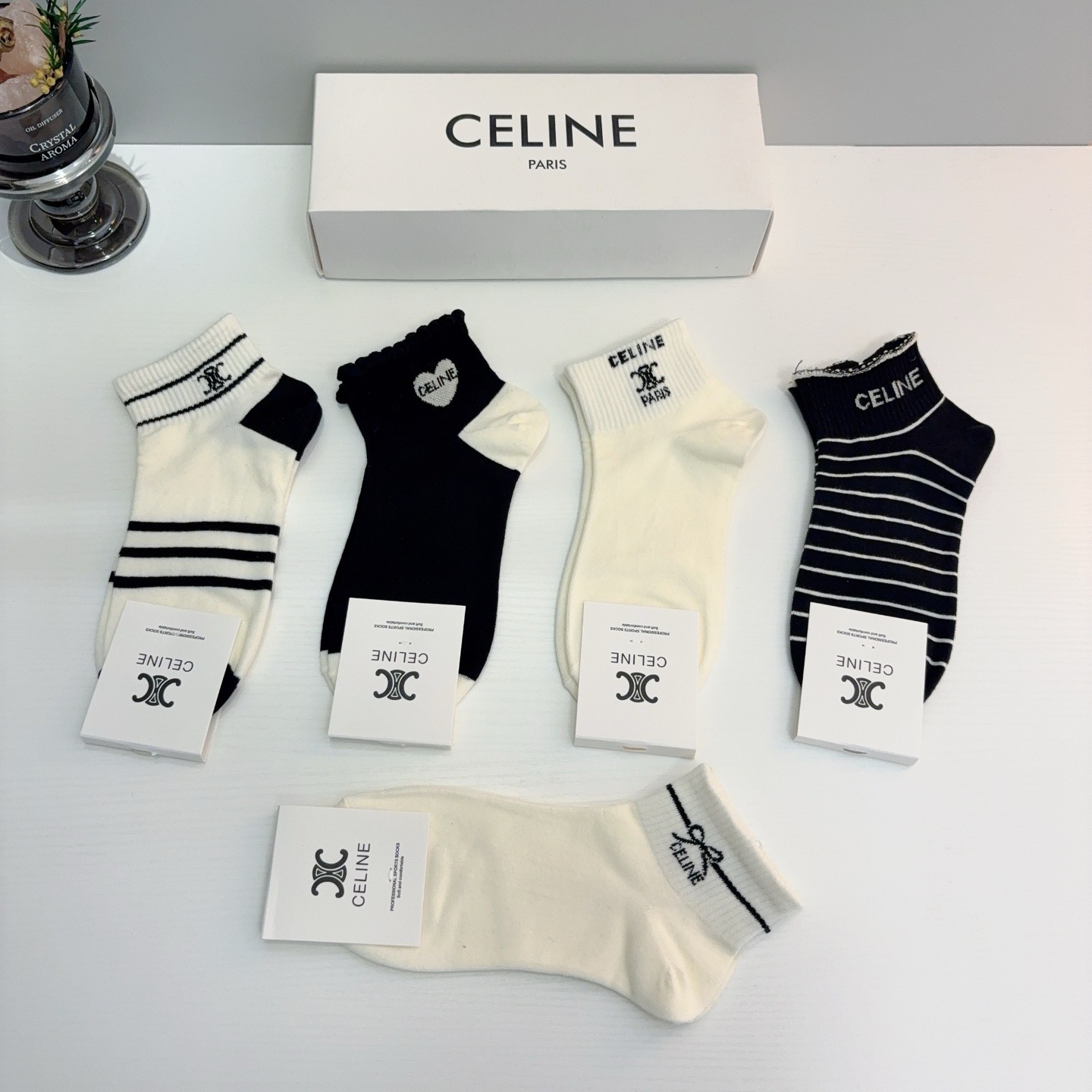 配包装（一盒5双）CELINE 赛琳 新款船袜袜子！纯棉面料，专柜同 步短短筒袜子，💛大牌出街，潮人必备