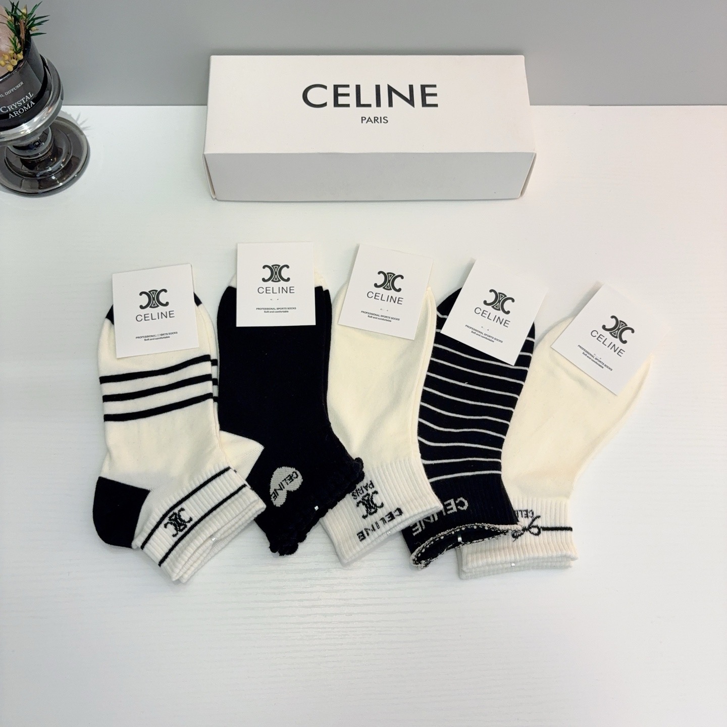 配包装（一盒5双）CELINE 赛琳 新款船袜袜子！纯棉面料，专柜同 步短短筒袜子，💛大牌出街，潮人必备