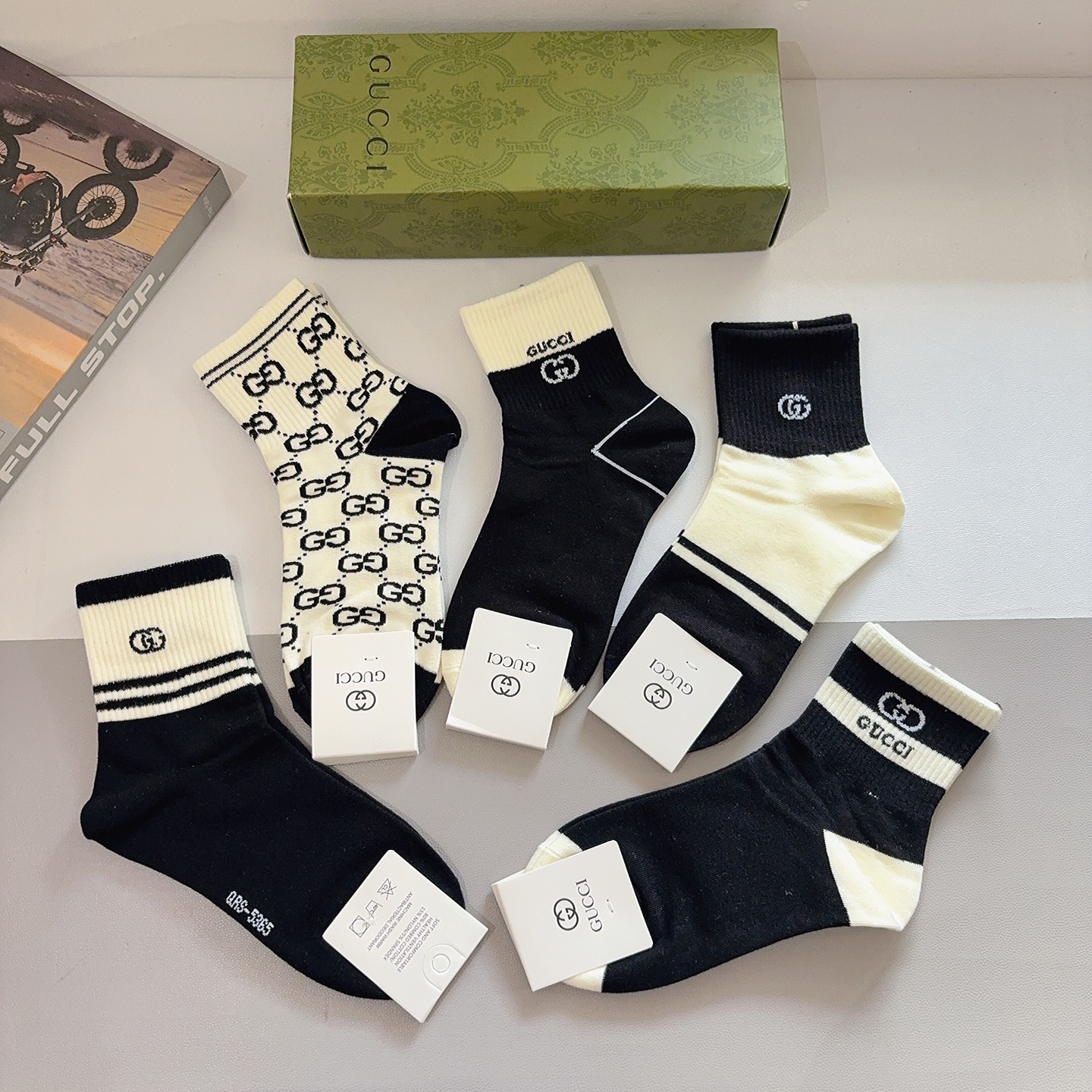 配包装（一盒5双）GUCCI 古奇 新款早秋中筒袜子！纯棉面料，经典图案，专柜同步中短筒袜子，大牌出街，