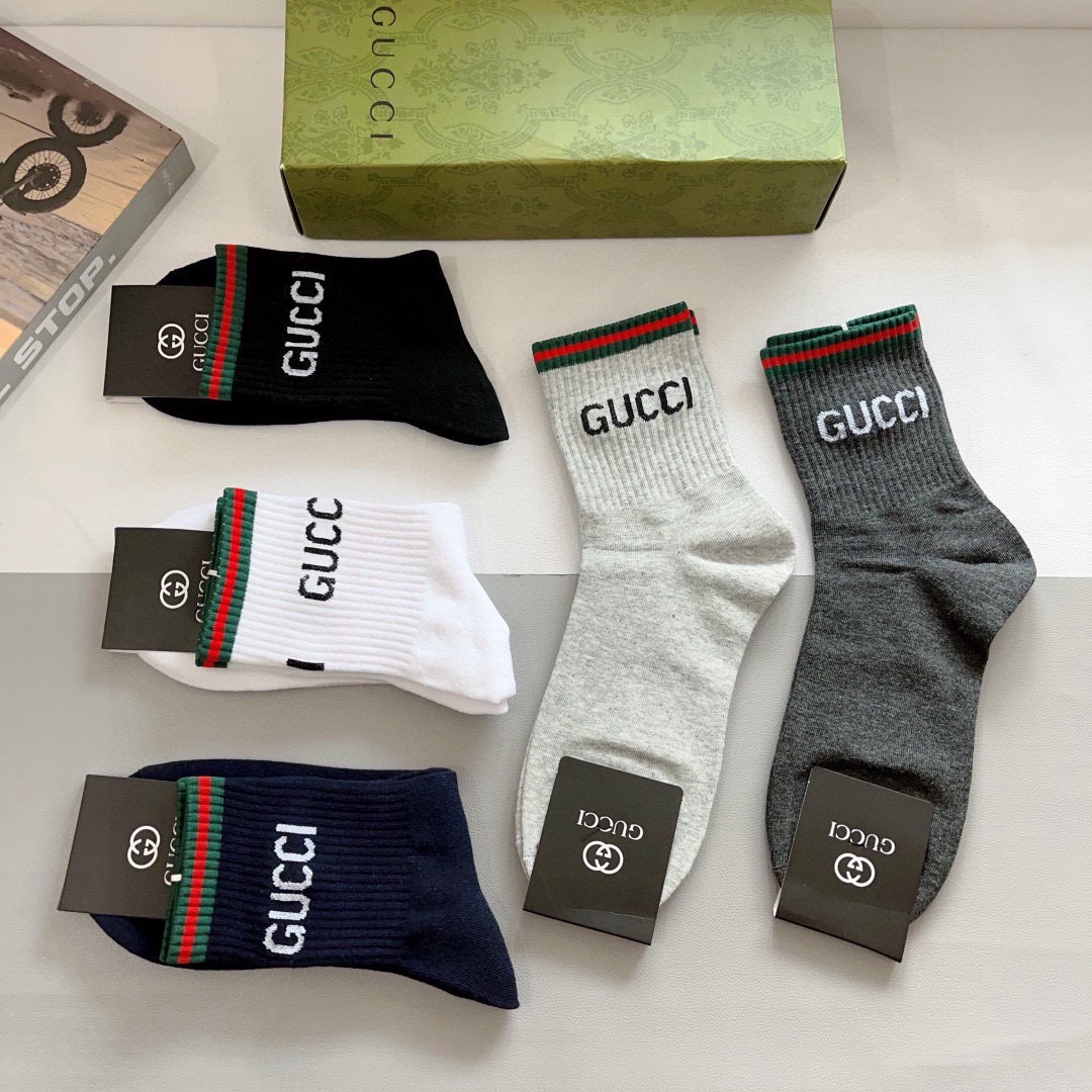 配包装（一盒5双） Gucci 古奇 新款中筒袜子，纯棉面料，潮人必备 ，Gucci 爆款，经典双G，个