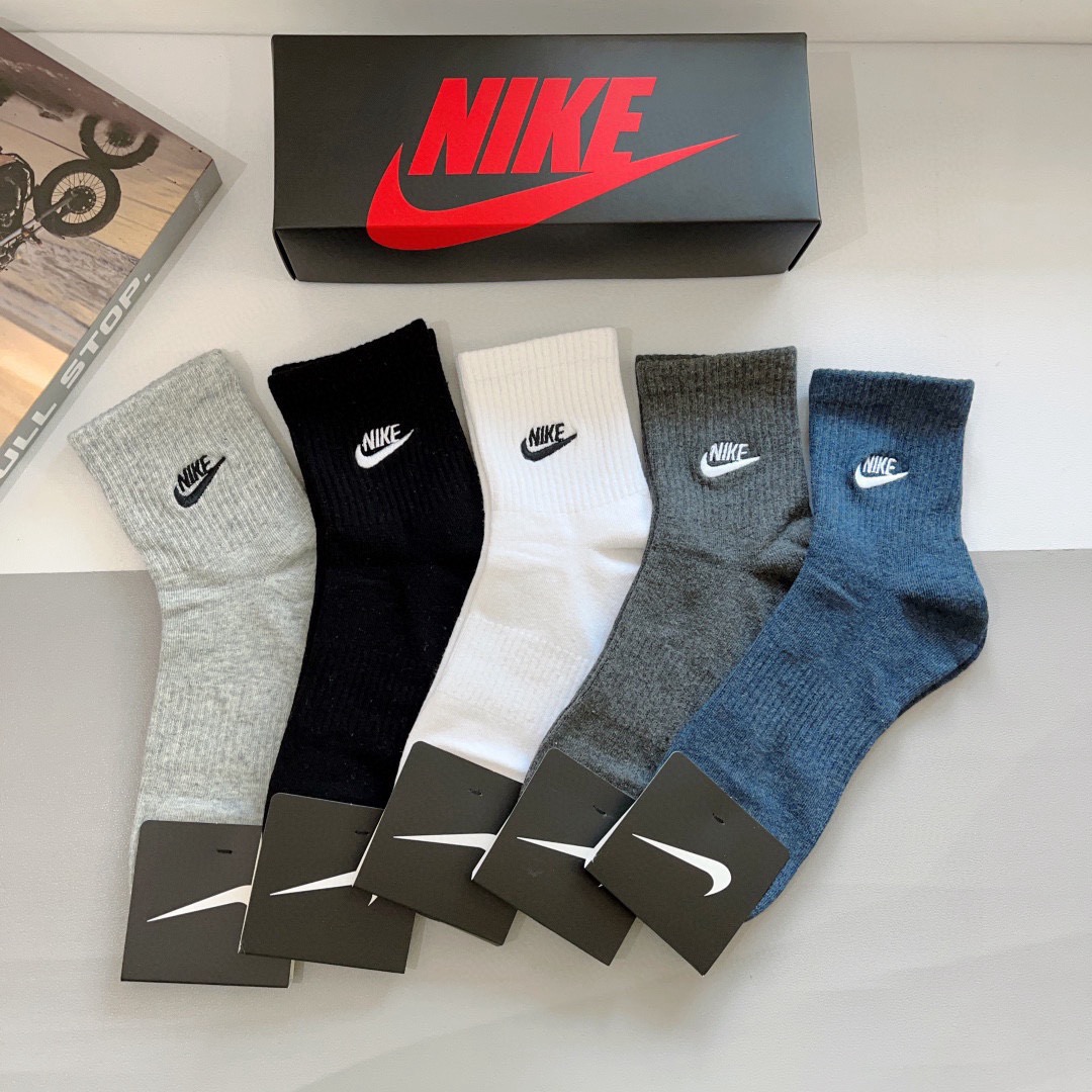 配包装（一盒5双）新款 Nike/耐克 高版本刺绣加厚中筒短袜 超柔软面料 专柜同步男款袜子 抗菌防臭吸