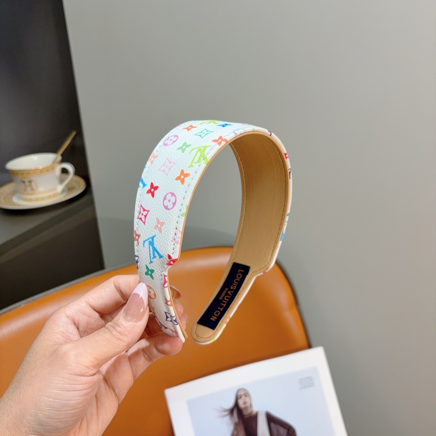 NO:941882,Comes with packaging (common version) Louis Vuitton LV super popular official website new presbyopia headband headband hairpins, hairpins, louis vuitton, louis vuitton, hairpins19860909配包装（普版） 路易威登 LV 超火爆官网新款老花发箍 头箍发夹,发夹,louis vuitton,louis vuitton,hairpins,accessory