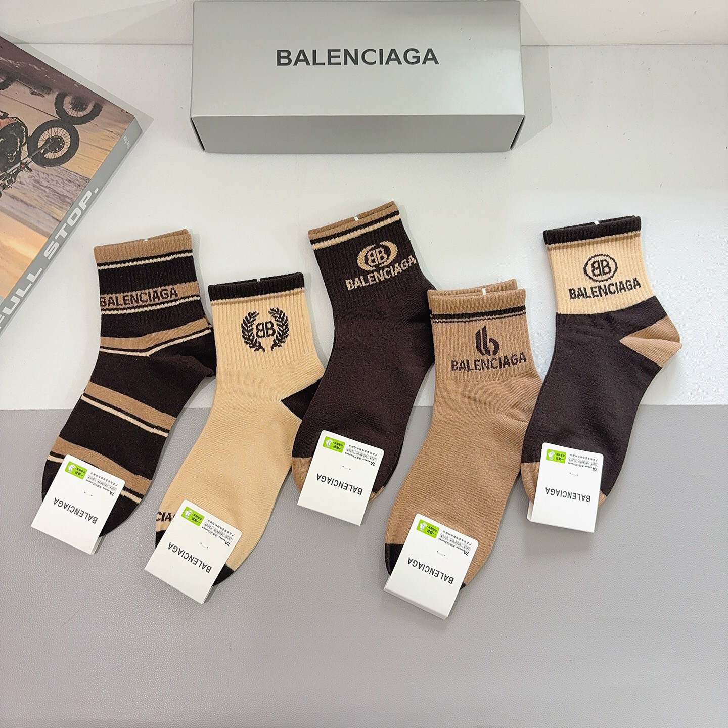 配包装【一盒5双】BALENCIAGA 巴黎世家 新款中筒袜子🔥潮人必不可少的时尚专柜代购袜子 ，超级时