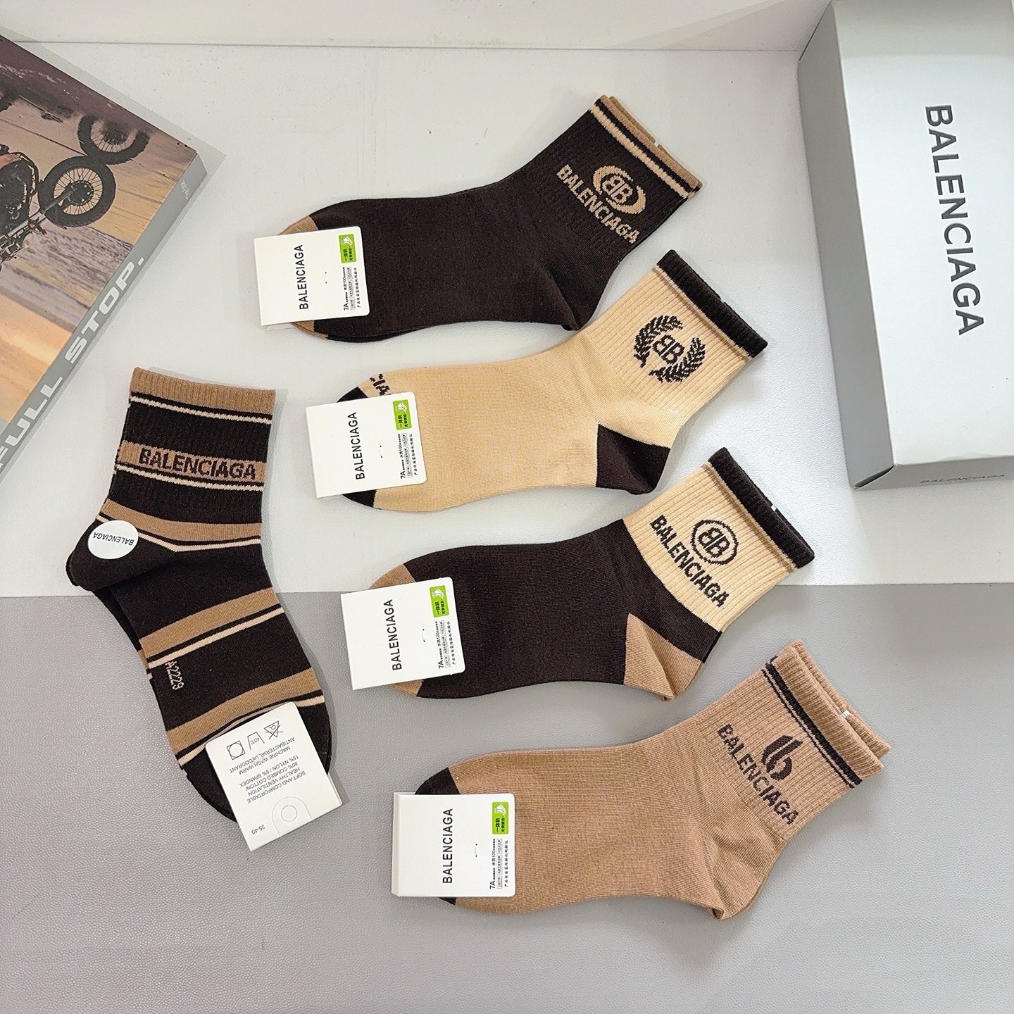 配包装【一盒5双】BALENCIAGA 巴黎世家 新款中筒袜子🔥潮人必不可少的时尚专柜代购袜子 ，超级时
