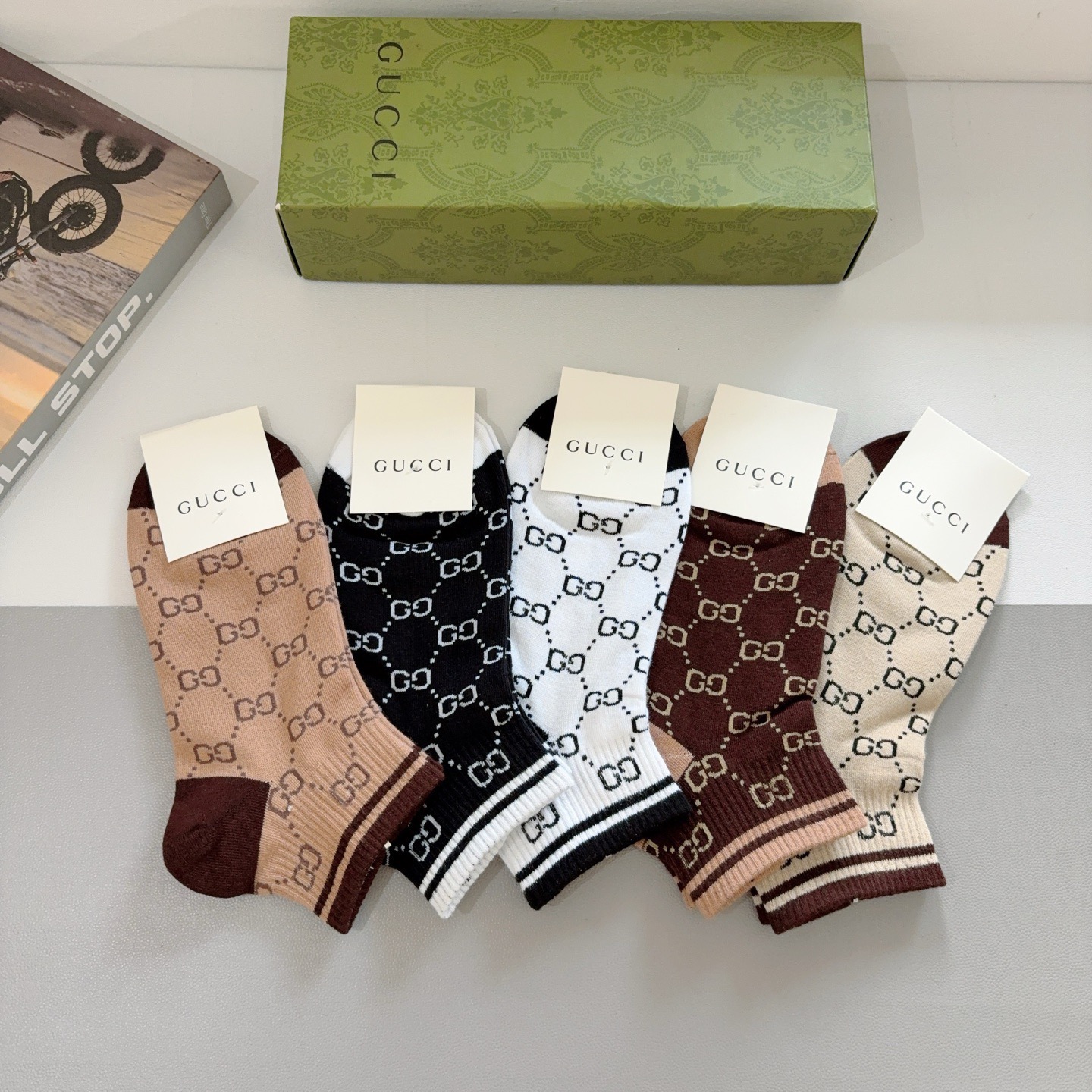 配包装（一盒5双）GUCCI 古奇 新款短款袜子！，经典GG字母、专柜同步船袜 💛大牌出街，潮人必备🔥超