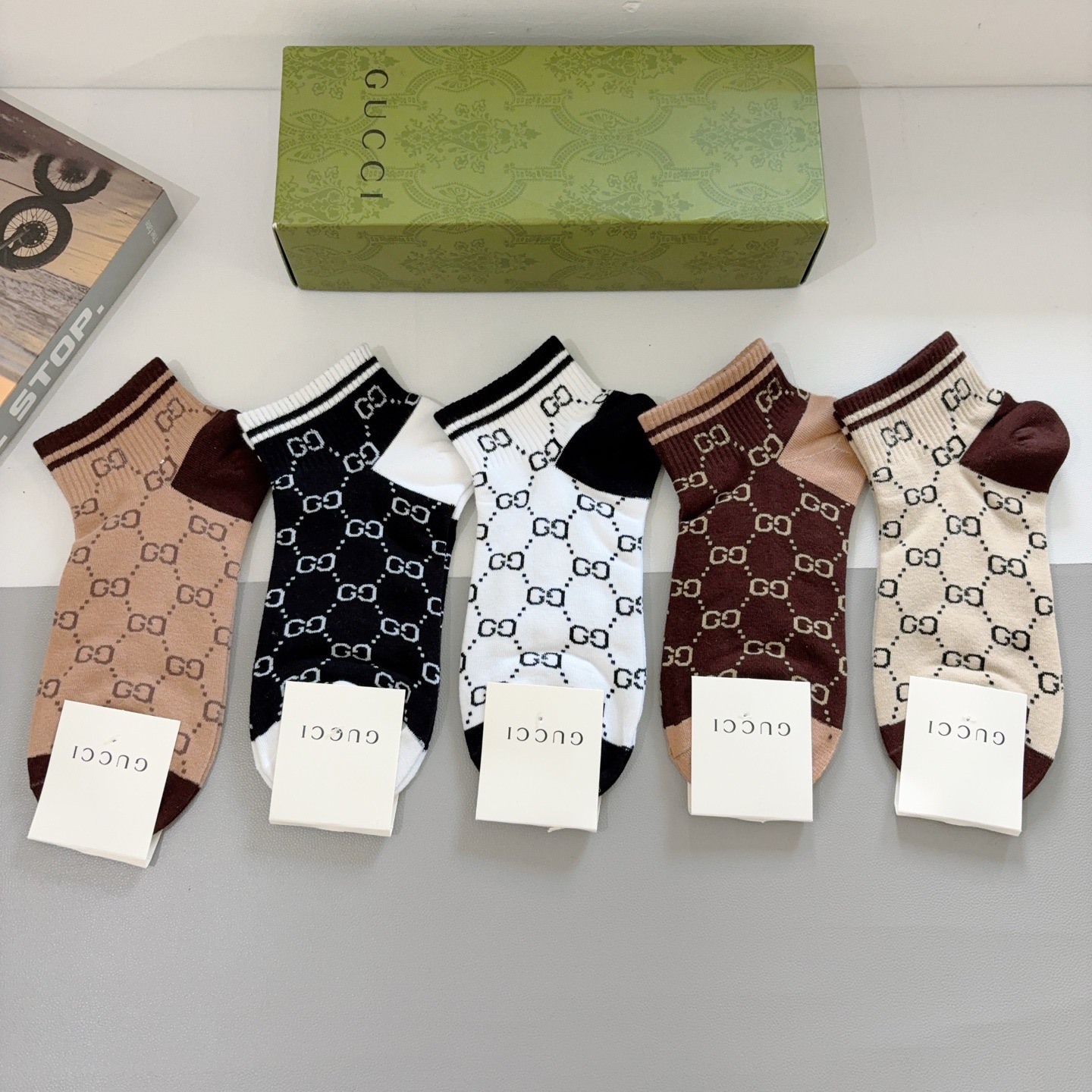 配包装（一盒5双）GUCCI 古奇 新款短款袜子！，经典GG字母、专柜同步船袜 💛大牌出街，潮人必备🔥超