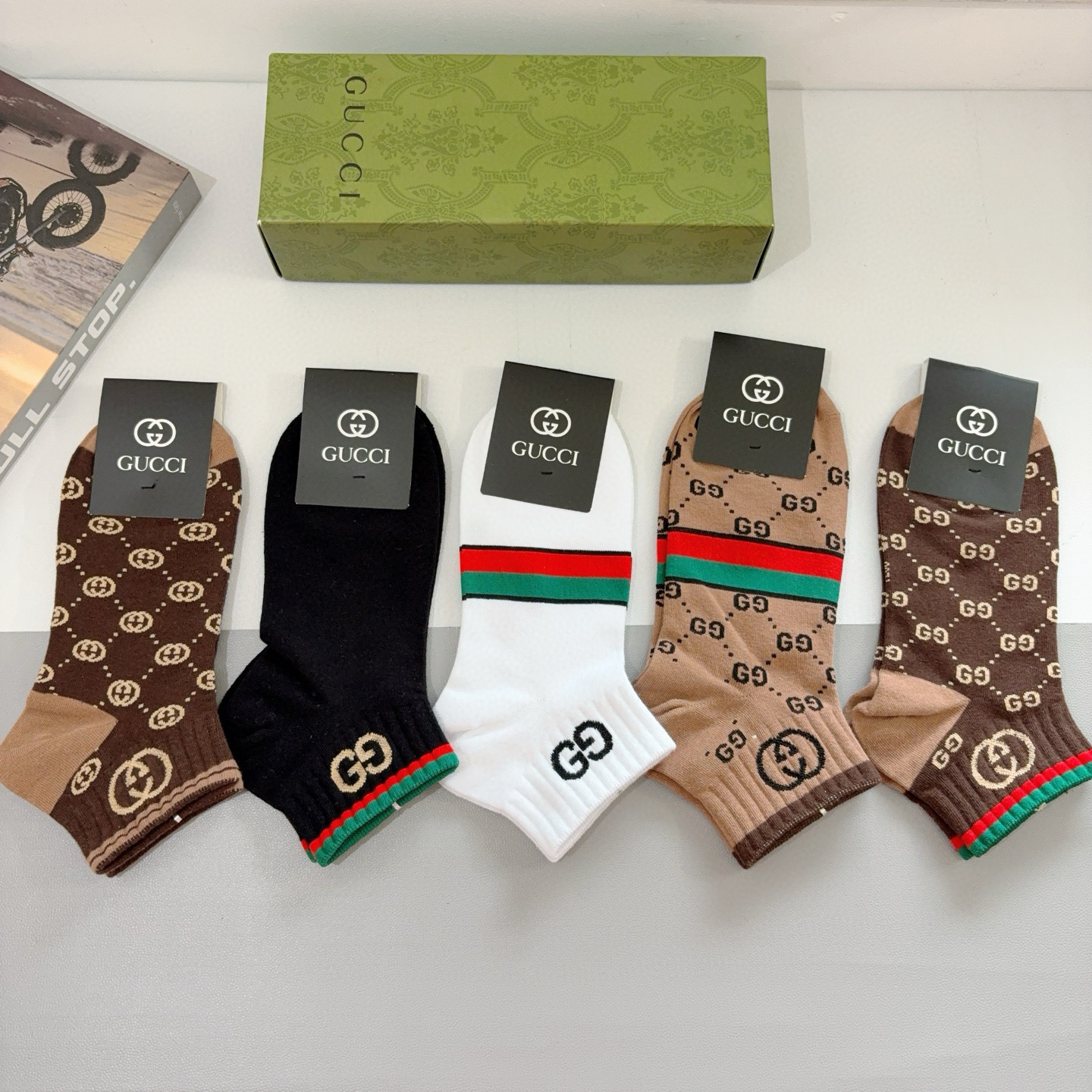 配包装（一盒5双） Gucci 古奇 ins超火爆小单品男女同款袜子，纯棉面料，潮人必备 ，Gucci 