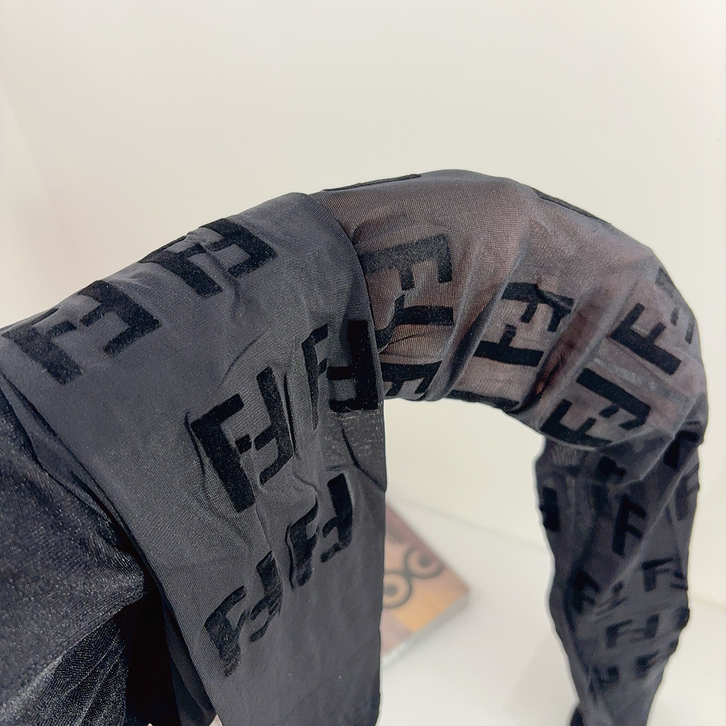 配包装【一盒1双】🌟FENDI 芬迪经典植绒双F字母丝袜 🌟欧美大牌裤袜🔥一比一高版本制作，可以看得到的