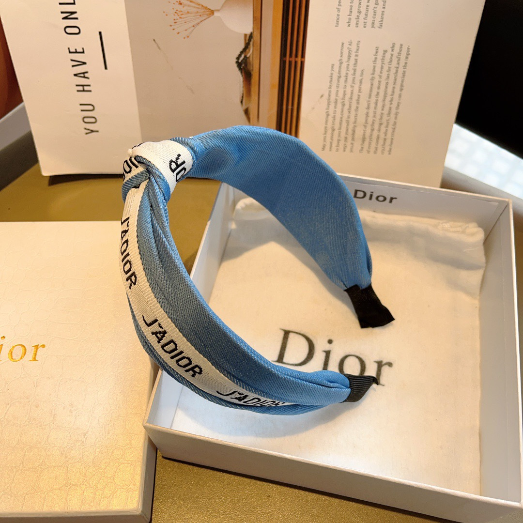 配包装Dior（迪奥） 经典新款打结牛仔布发箍,专柜原单货，让你的魅力绽放 清新淑女范让时尚更简单。