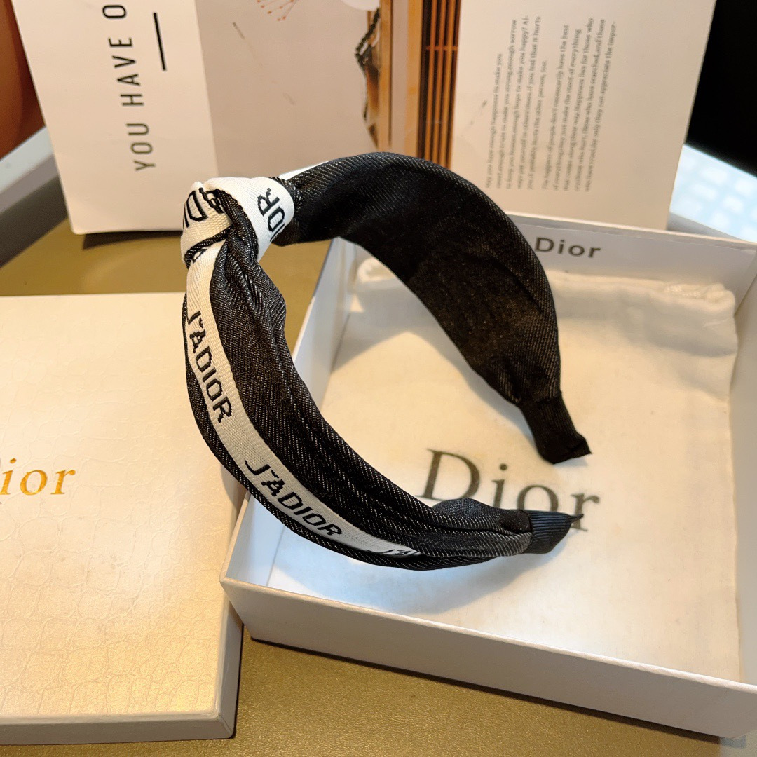 配包装Dior（迪奥） 经典新款打结牛仔布发箍,专柜原单货，让你的魅力绽放 清新淑女范让时尚更简单。