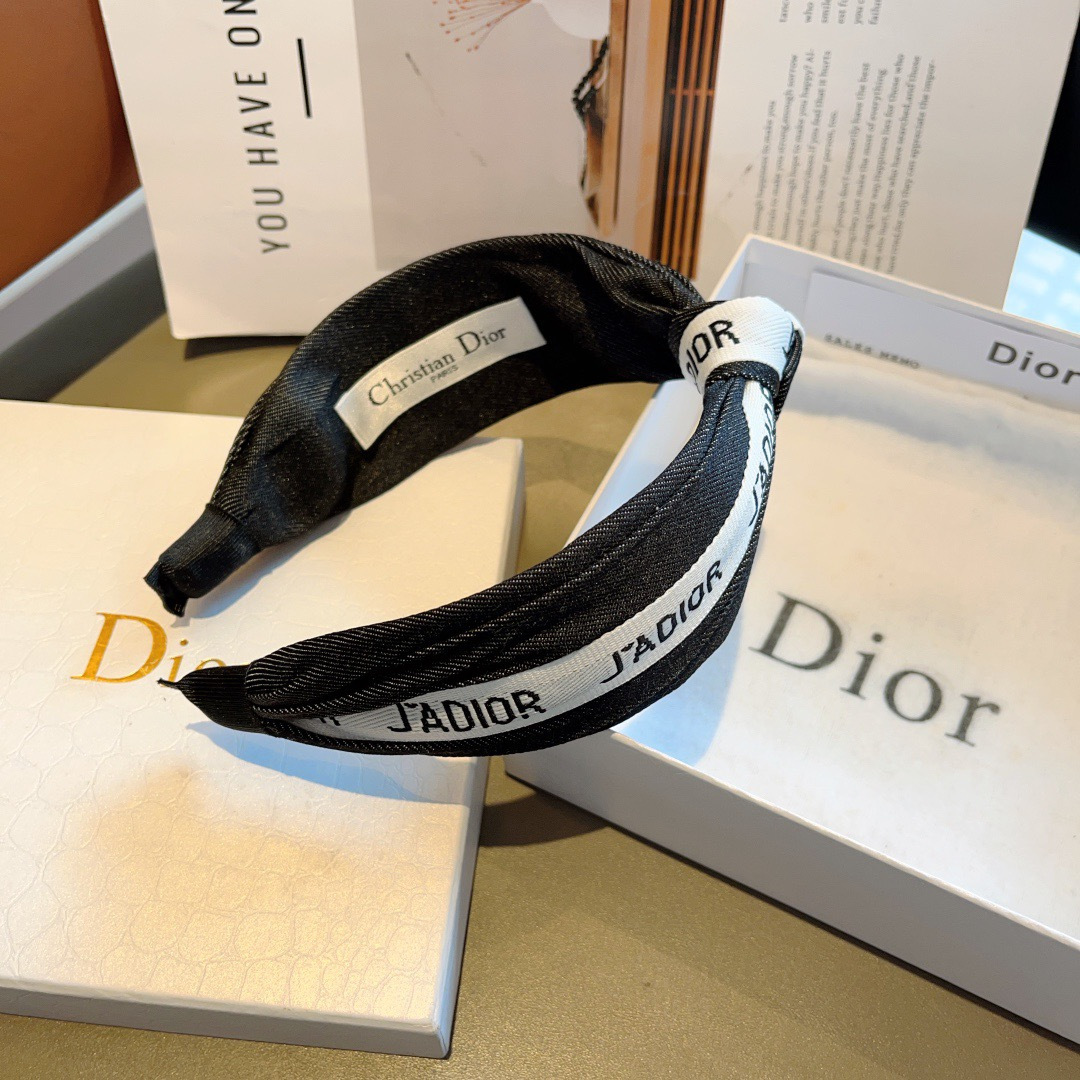 配包装Dior（迪奥） 经典新款打结牛仔布发箍,专柜原单货，让你的魅力绽放 清新淑女范让时尚更简单。