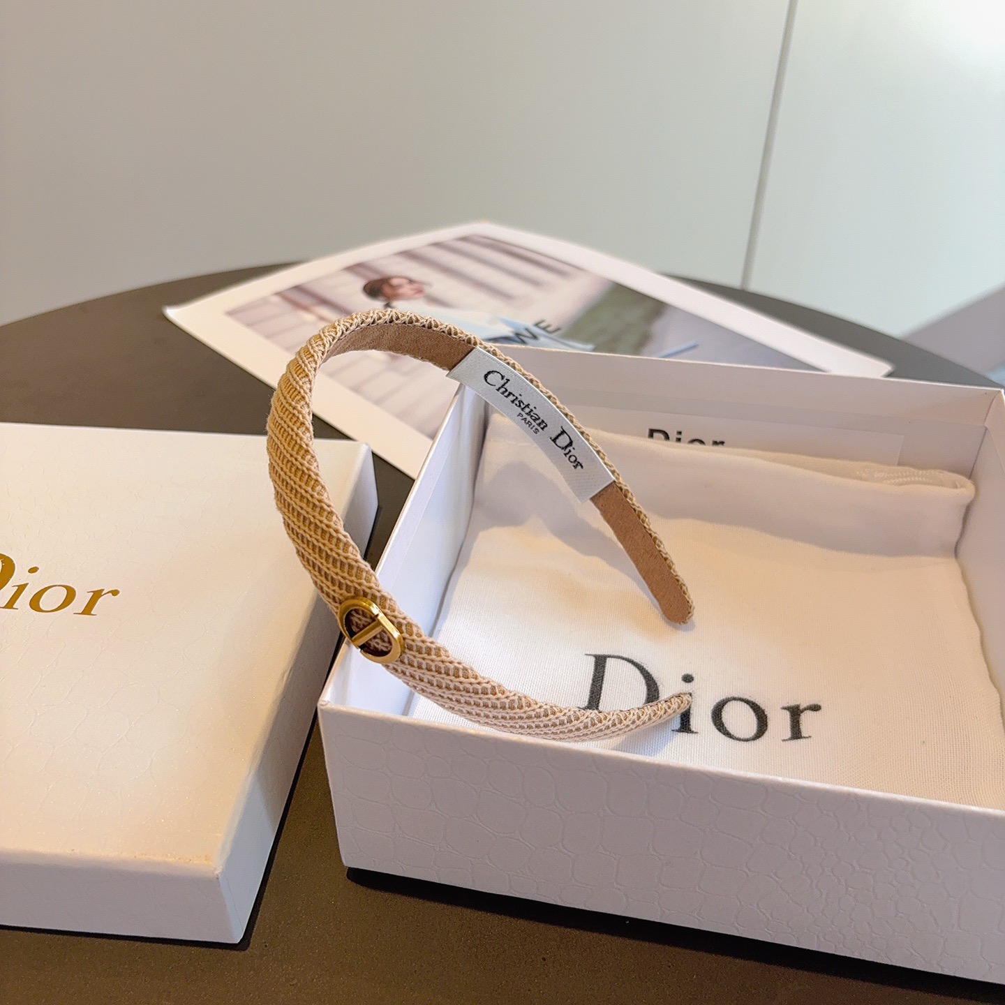 配包装Dior（迪奥）针织毛线新品小清新字母发箍，佩戴舒适无压力，造型搭配必备！时尚外出百搭款发饰！