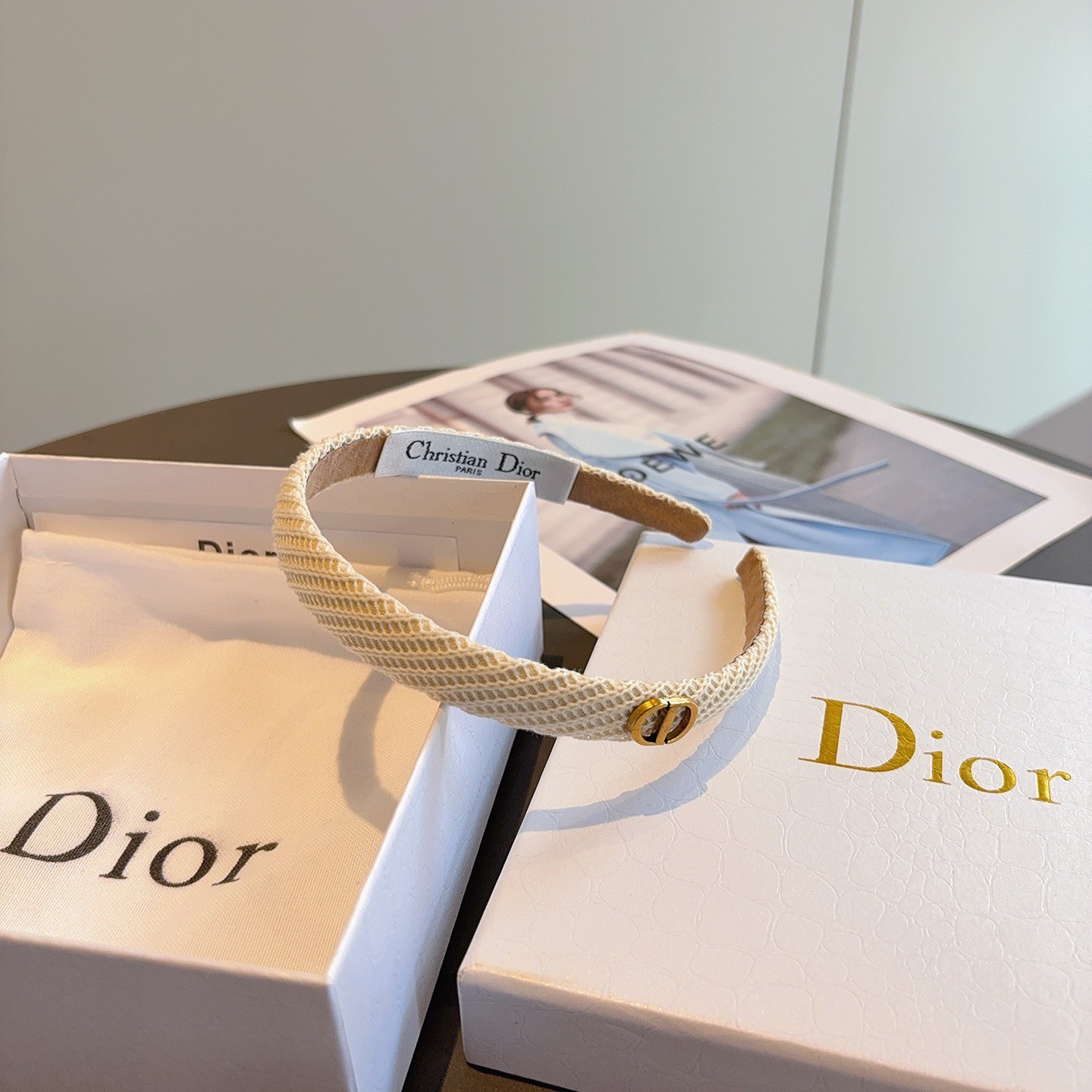 配包装Dior（迪奥）针织毛线新品小清新字母发箍，佩戴舒适无压力，造型搭配必备！时尚外出百搭款发饰！
