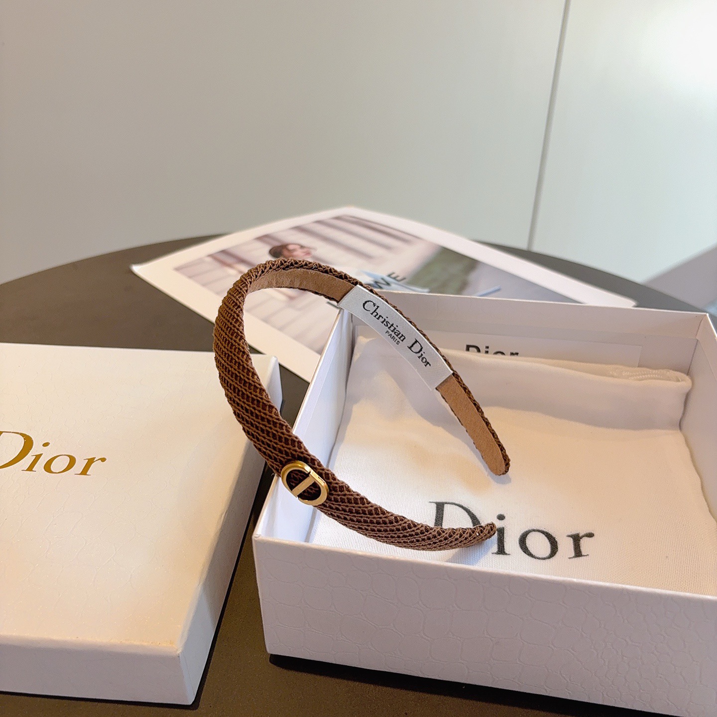 配包装Dior（迪奥）针织毛线新品小清新字母发箍，佩戴舒适无压力，造型搭配必备！时尚外出百搭款发饰！