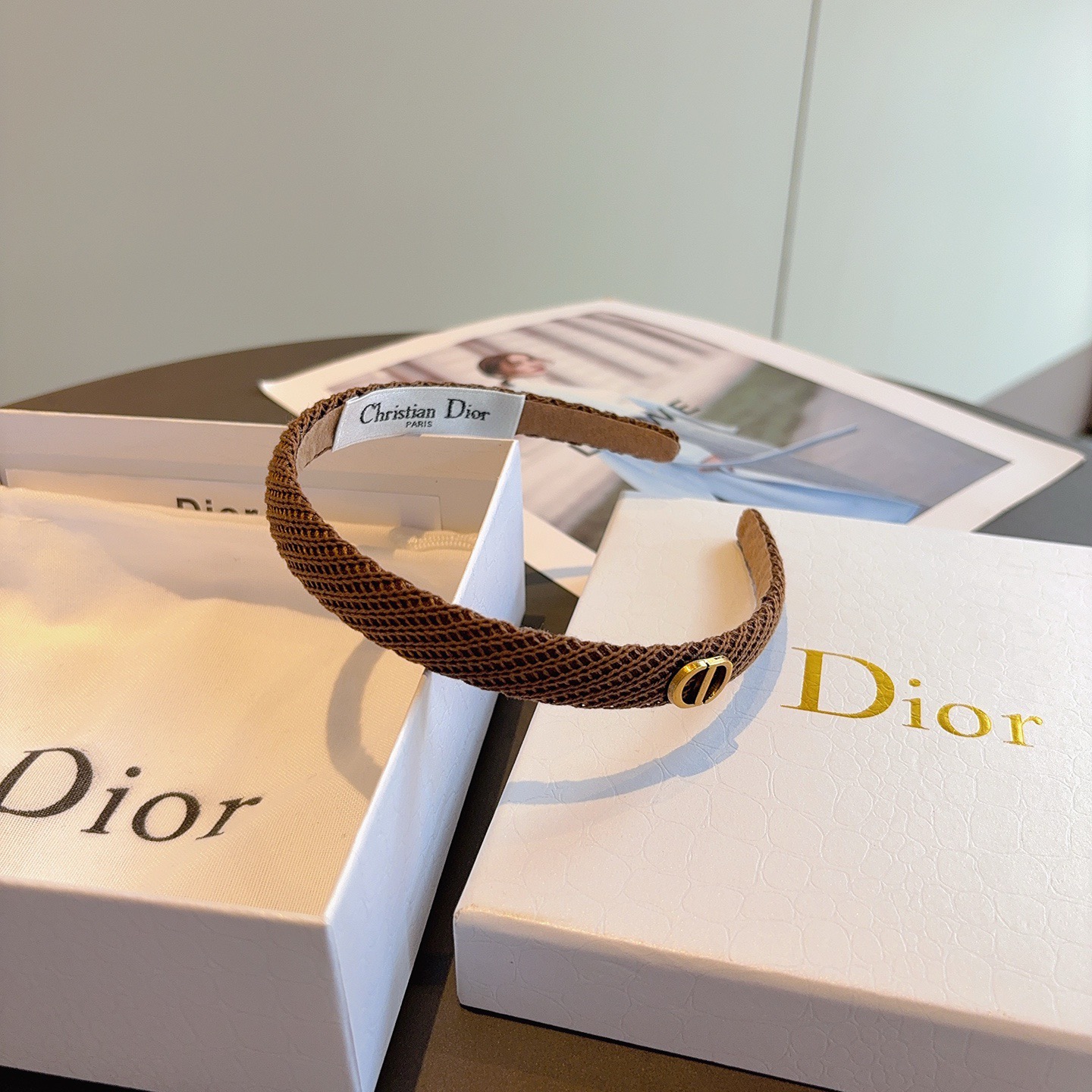 配包装Dior（迪奥）针织毛线新品小清新字母发箍，佩戴舒适无压力，造型搭配必备！时尚外出百搭款发饰！