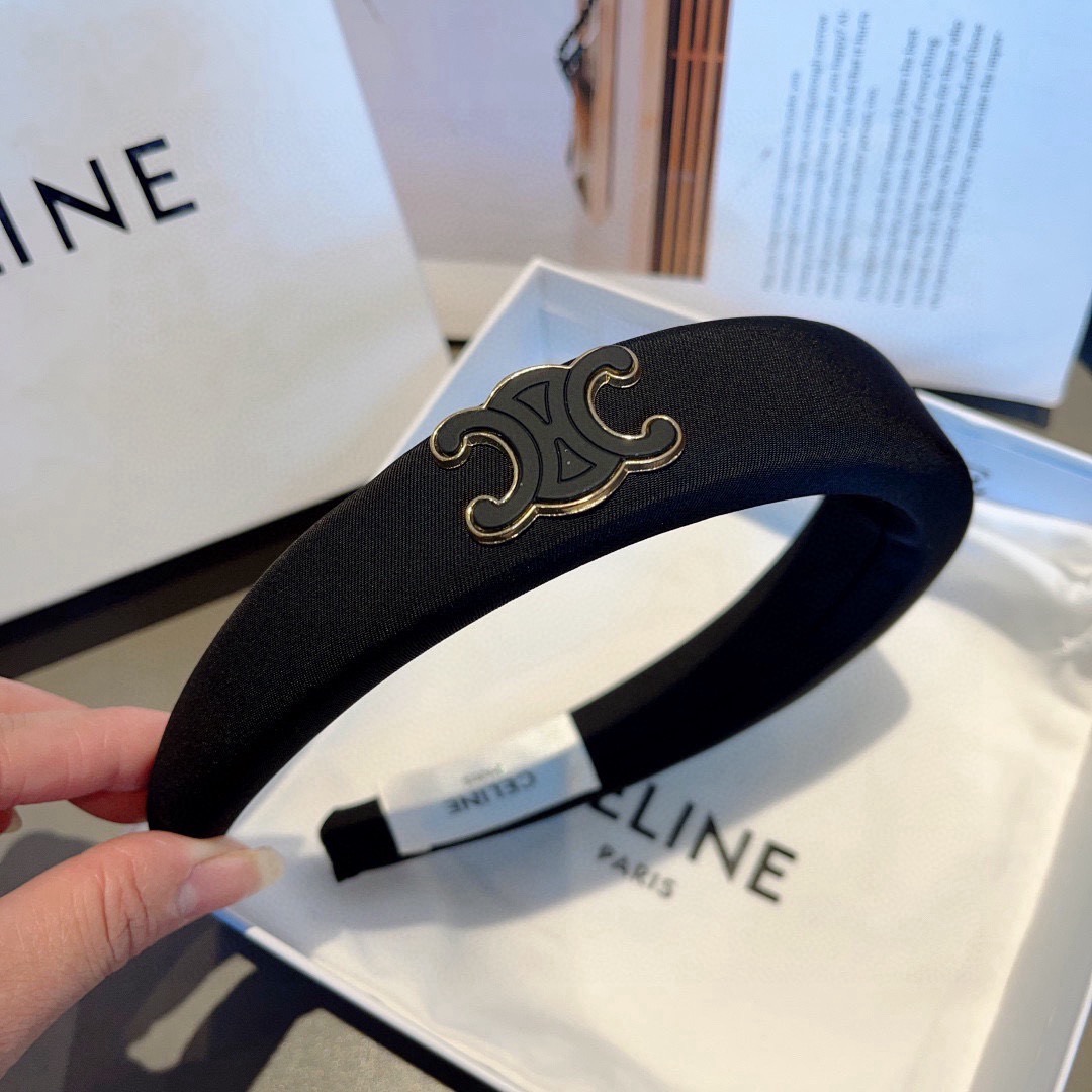 配包装CELINE（赛琳）网红爆款发箍，佩戴舒适无压力，造型搭配必备头饰！非常时尚百搭！女神必备！名媛范