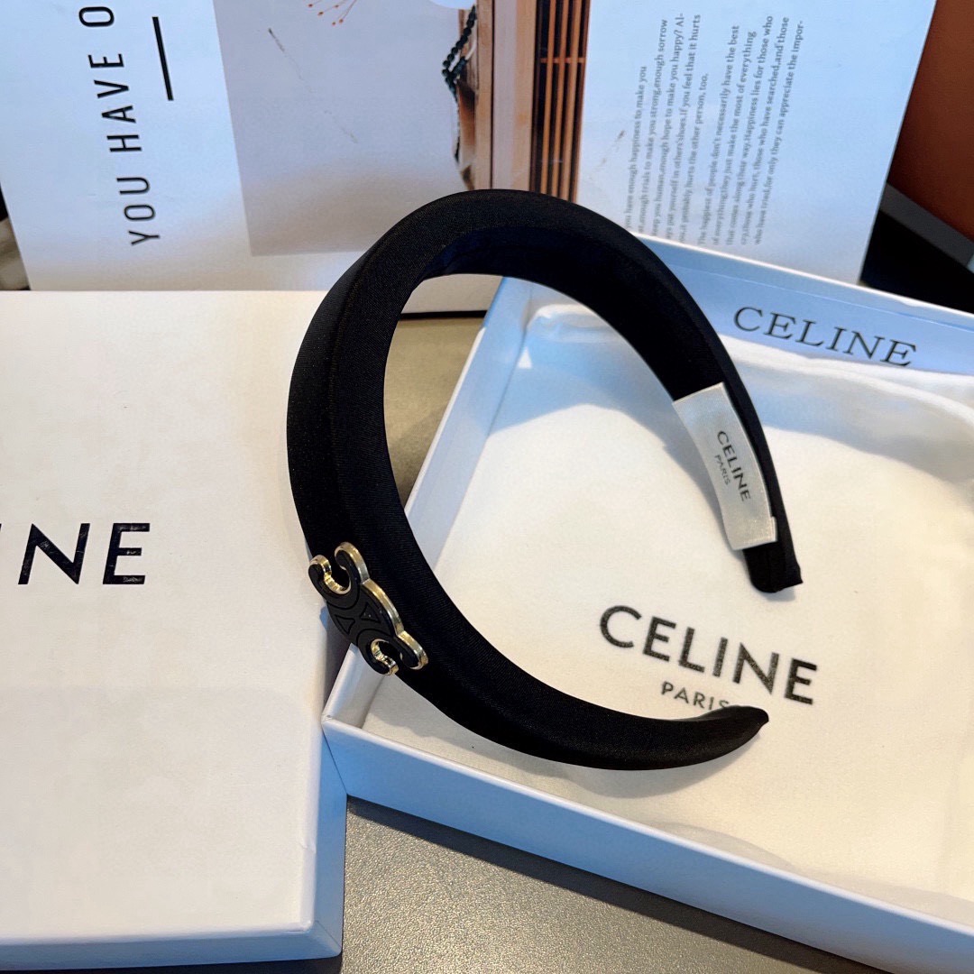 配包装CELINE（赛琳）网红爆款发箍，佩戴舒适无压力，造型搭配必备头饰！非常时尚百搭！女神必备！名媛范