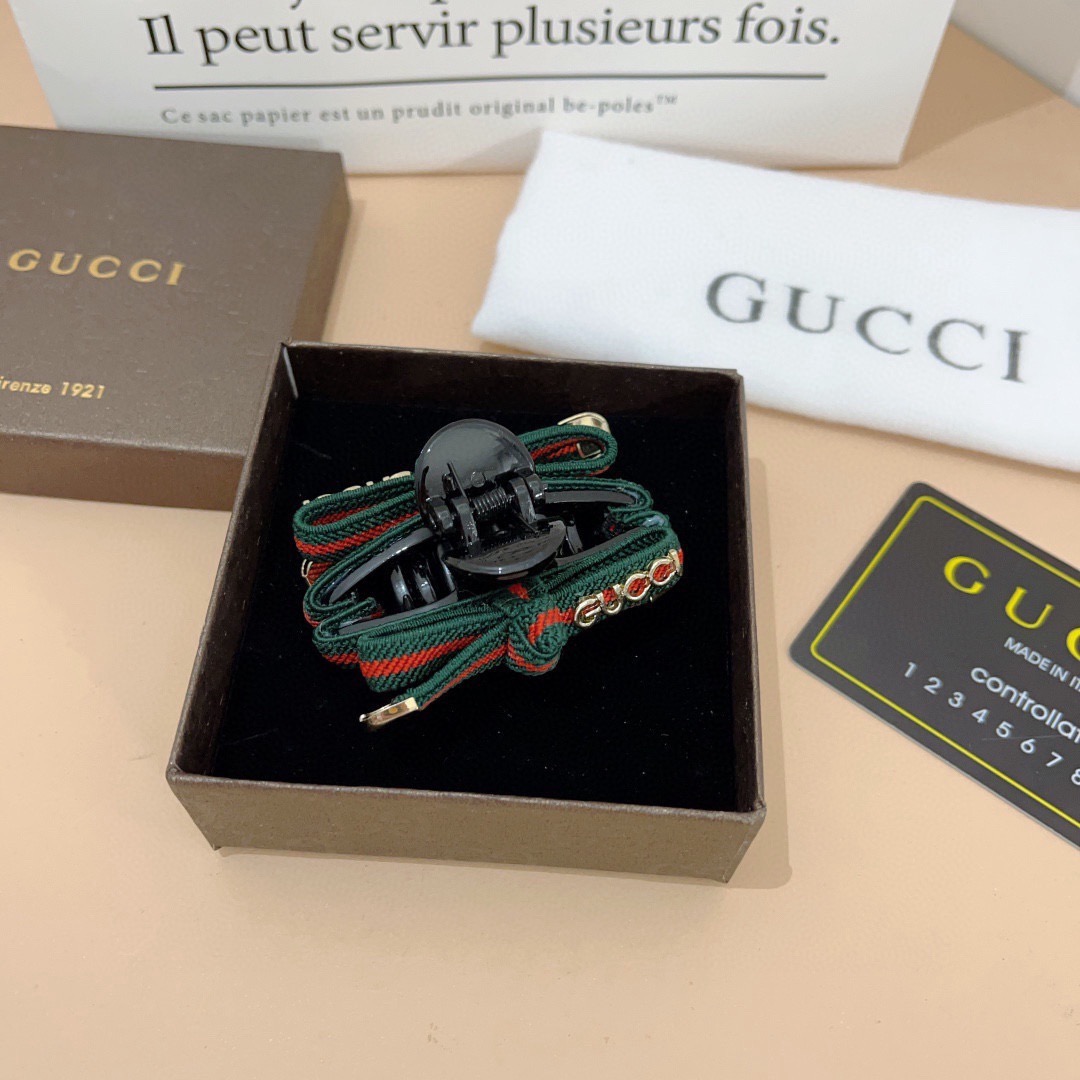 配包装 单个Gucci （古奇） 专柜新款发夹，经典甜美公主风 大牌高级感抓夹。超精致，网红爆款！