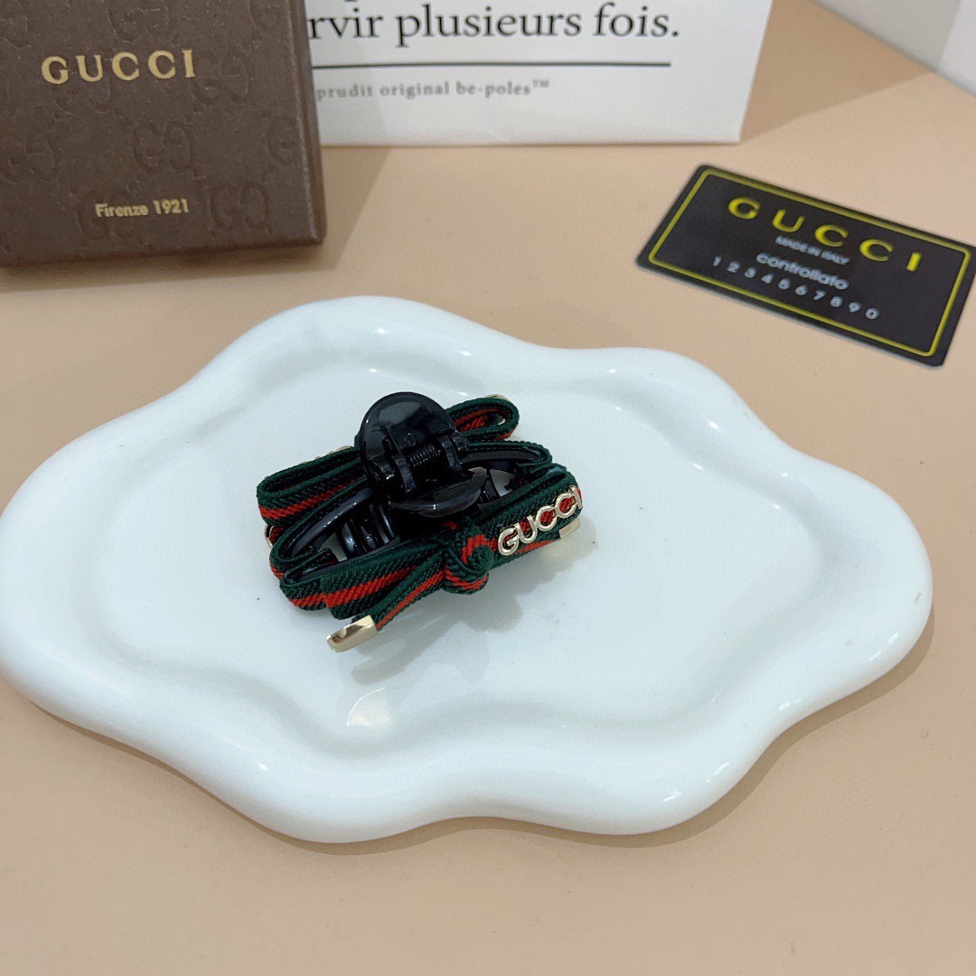 配包装 单个Gucci （古奇） 专柜新款发夹，经典甜美公主风 大牌高级感抓夹。超精致，网红爆款！