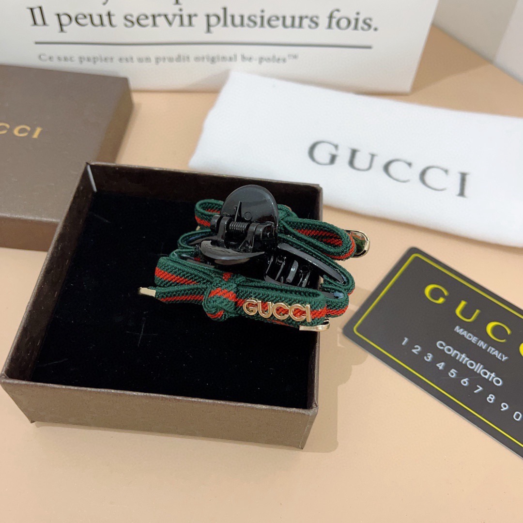 配包装 单个Gucci （古奇） 专柜新款发夹，经典甜美公主风 大牌高级感抓夹。超精致，网红爆款！