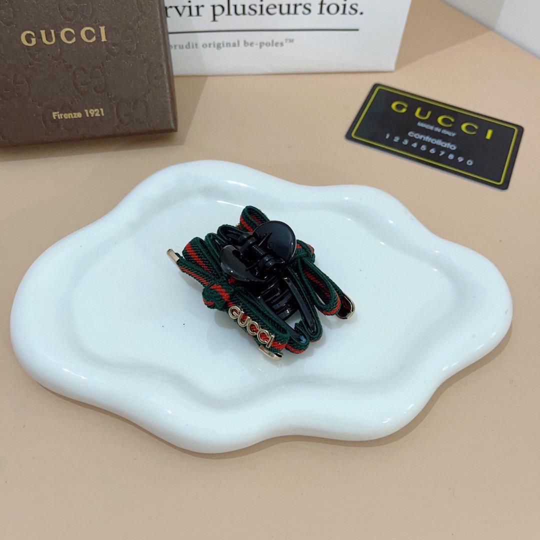 配包装 单个Gucci （古奇） 专柜新款发夹，经典甜美公主风 大牌高级感抓夹。超精致，网红爆款！