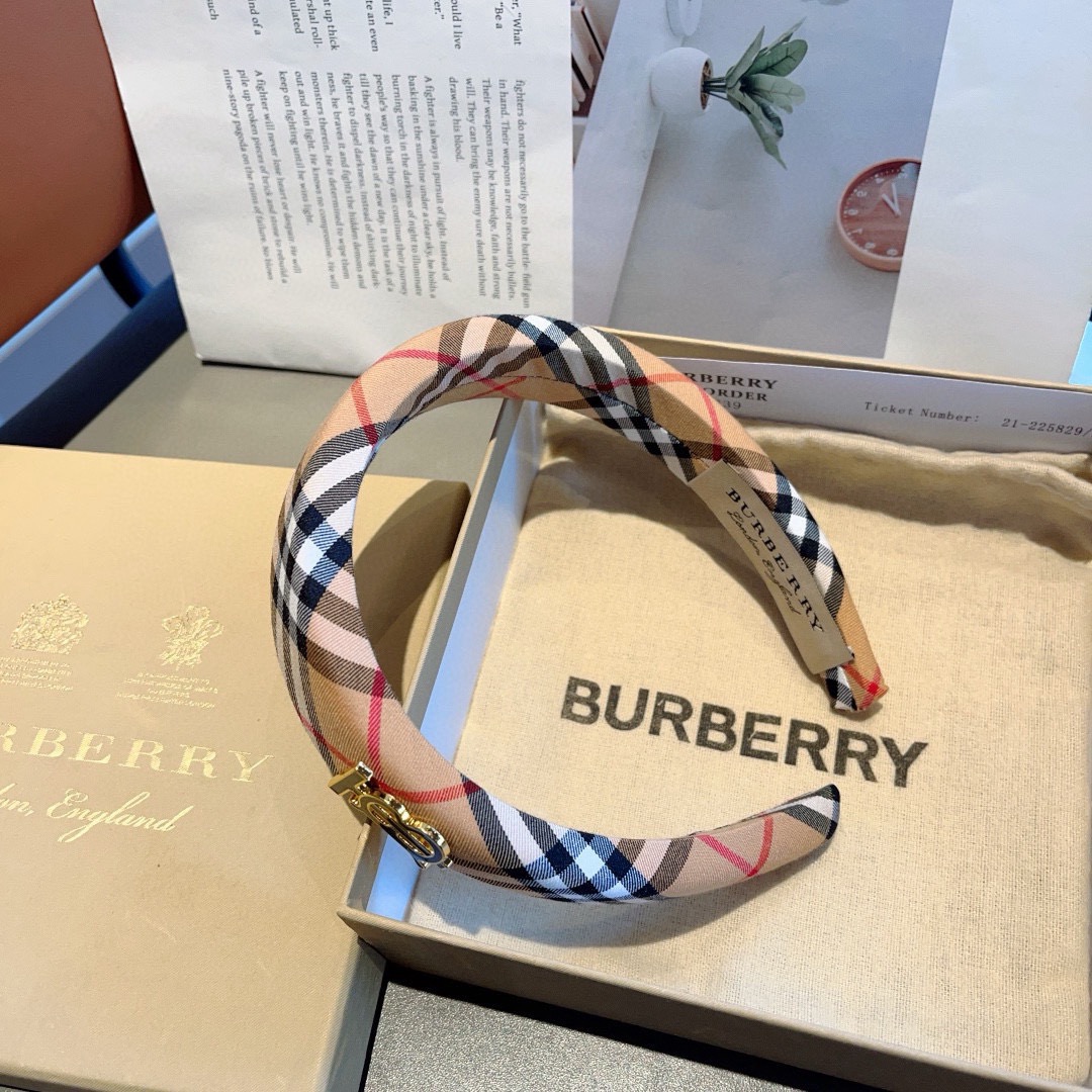 配包装巴宝莉BURBERRY 秋冬经典新款发箍，客供面料 🎀细节全部实拍！非常耐看又百搭、适合各种场合搭