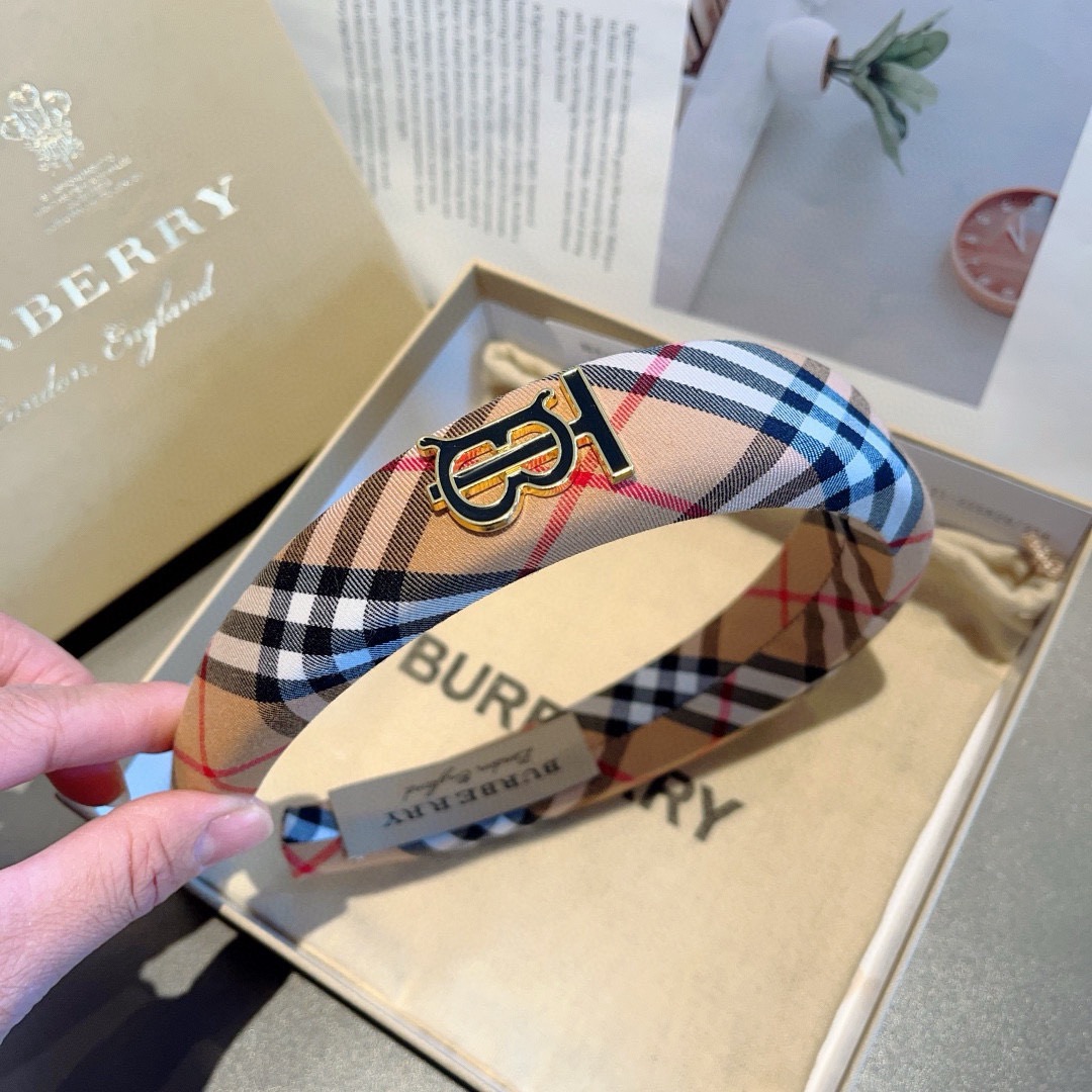 配包装巴宝莉BURBERRY 秋冬经典新款发箍，客供面料 🎀细节全部实拍！非常耐看又百搭、适合各种场合搭