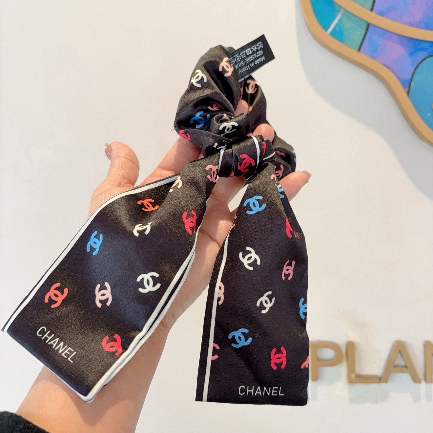 配包装CHANEL （香奈儿）字母飘带马尾发圈 蝴蝶结肠圈，高档韩版皮筋，经典花型设计， 高端大气，名媛