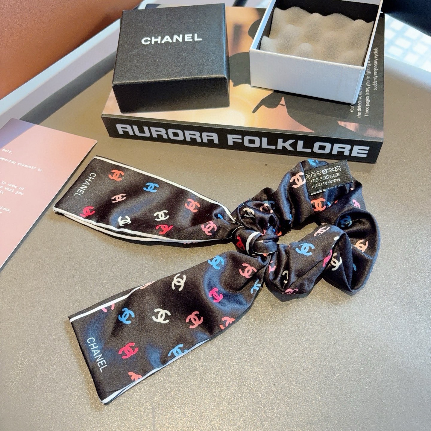 配包装CHANEL （香奈儿）字母飘带马尾发圈 蝴蝶结肠圈，高档韩版皮筋，经典花型设计， 高端大气，名媛