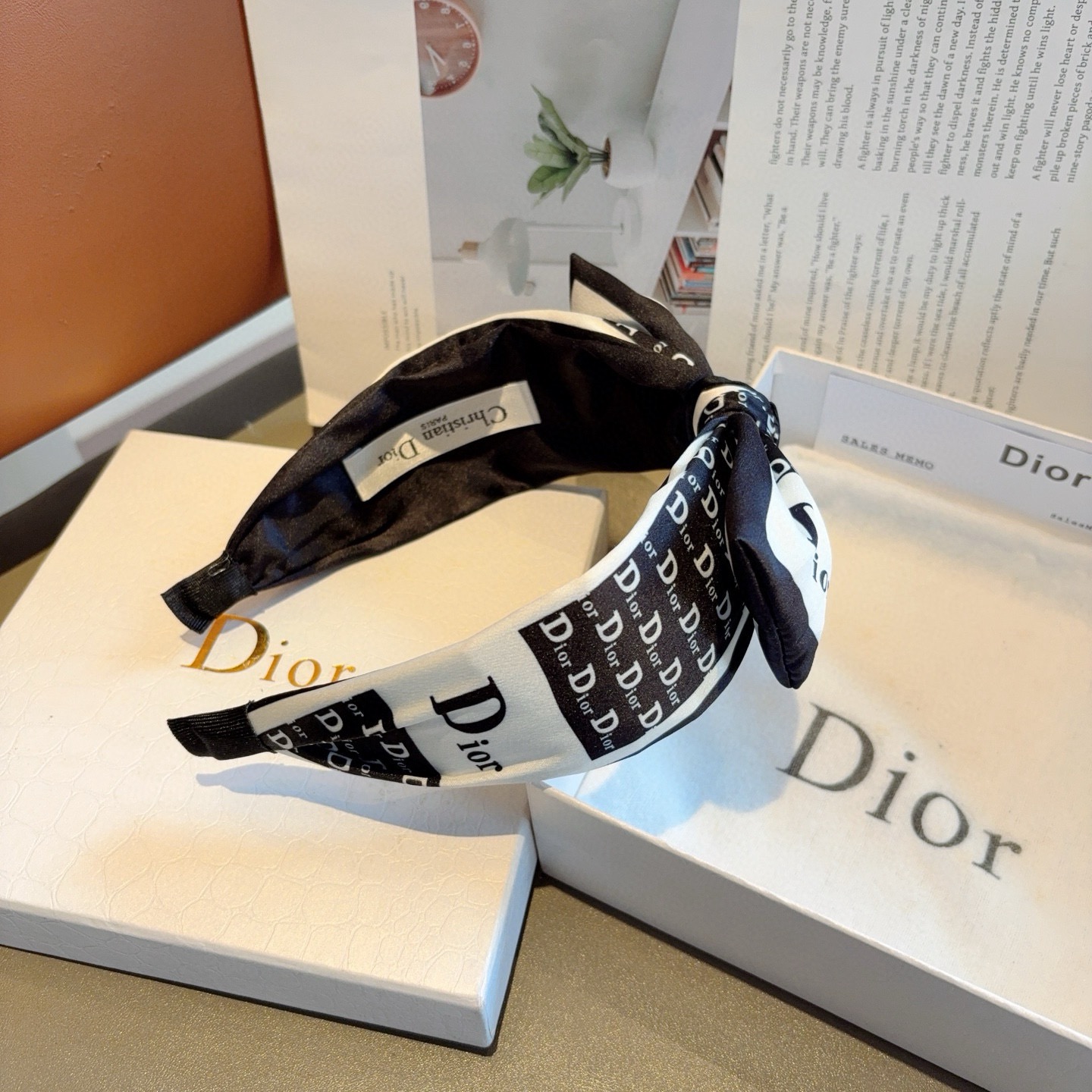 配包装Dior（迪奥） 经典新款蝴蝶结发箍,专柜原单货，让你的魅力绽放 清新淑女范让时尚更简单。