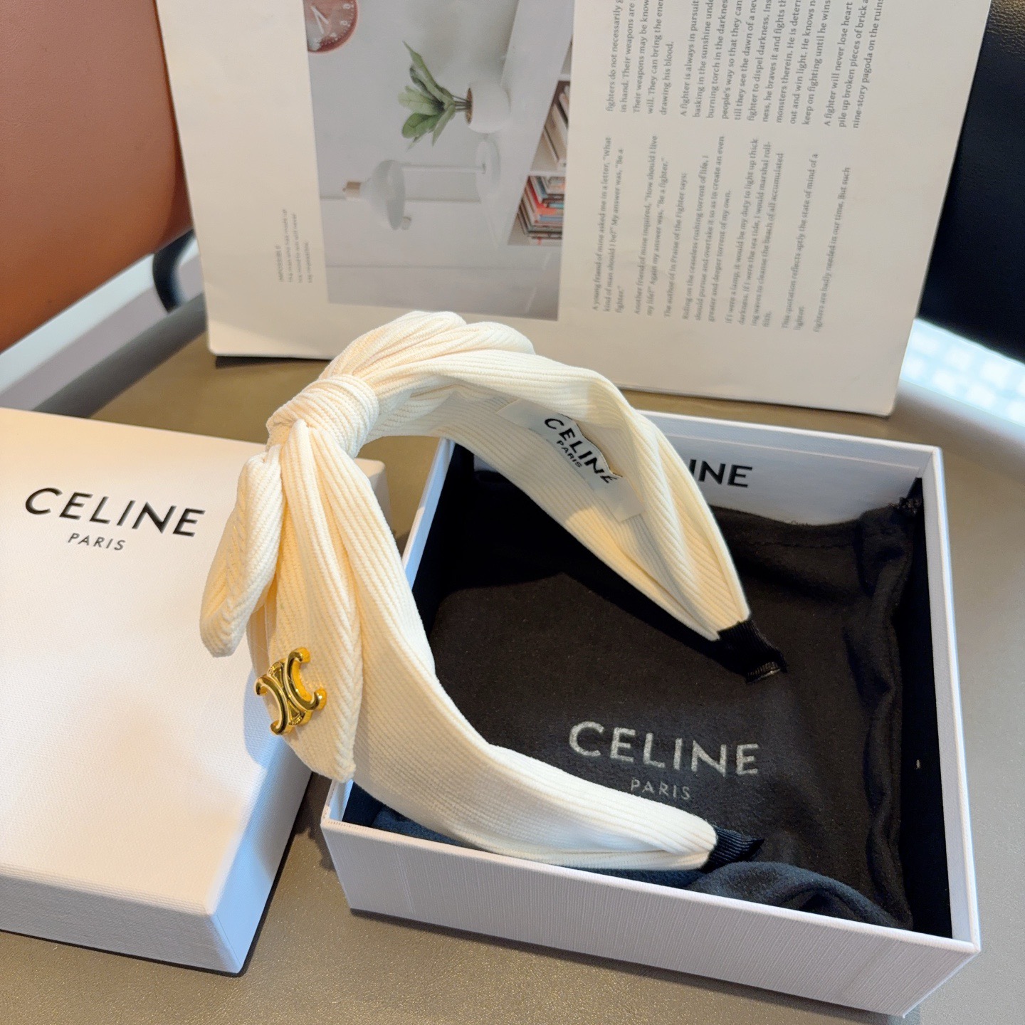 配包装CELINE（赛琳）网红新款蝴蝶结发箍，佩戴舒适无压力，造型搭配必备头饰！非常时尚百搭！女神必备！