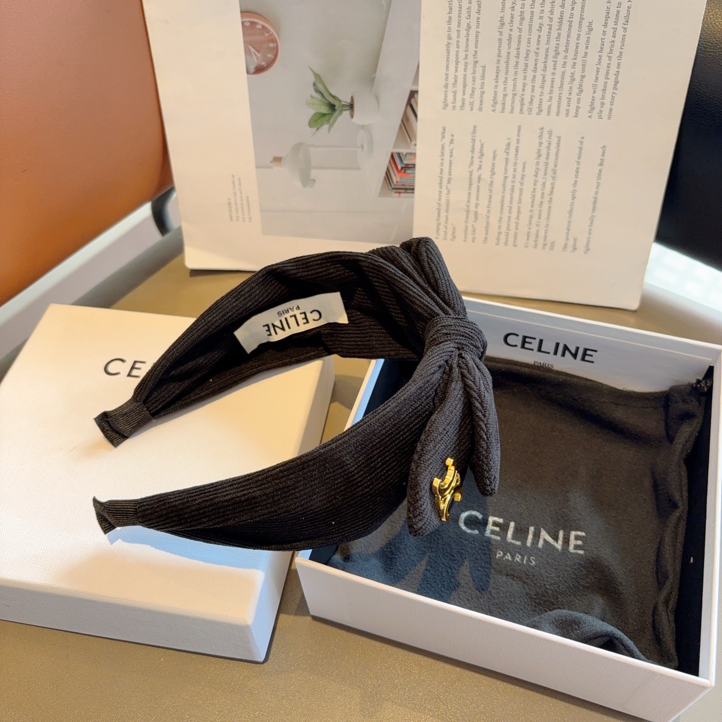 配包装CELINE（赛琳）网红新款蝴蝶结发箍，佩戴舒适无压力，造型搭配必备头饰！非常时尚百搭！女神必备！