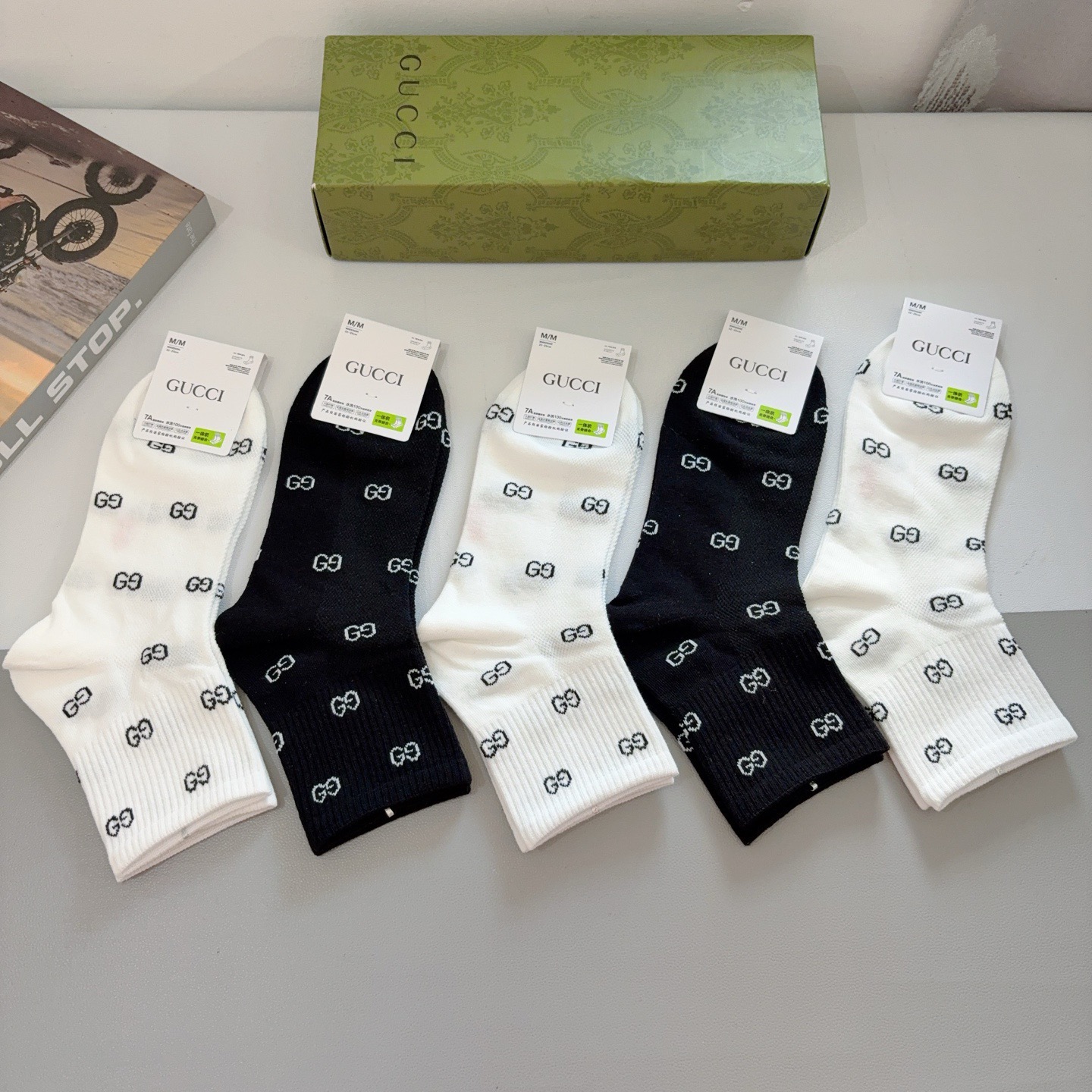 配包装（一盒5双） Gucci 古奇 ins超火爆小单品男女中筒袜子，纯棉面料，潮人必备 ，Gucci 