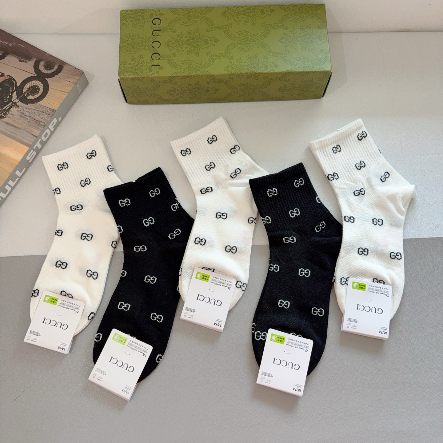 配包装（一盒5双） Gucci 古奇 ins超火爆小单品男女中筒袜子，纯棉面料，潮人必备 ，Gucci 