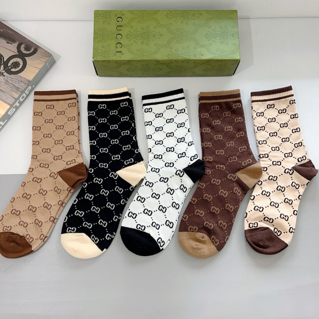 配包装（一盒5双）Gucci 古奇经典款长筒袜子❗️高版本纯棉材质柔软，秒杀市场普通货，经典双G图案lo