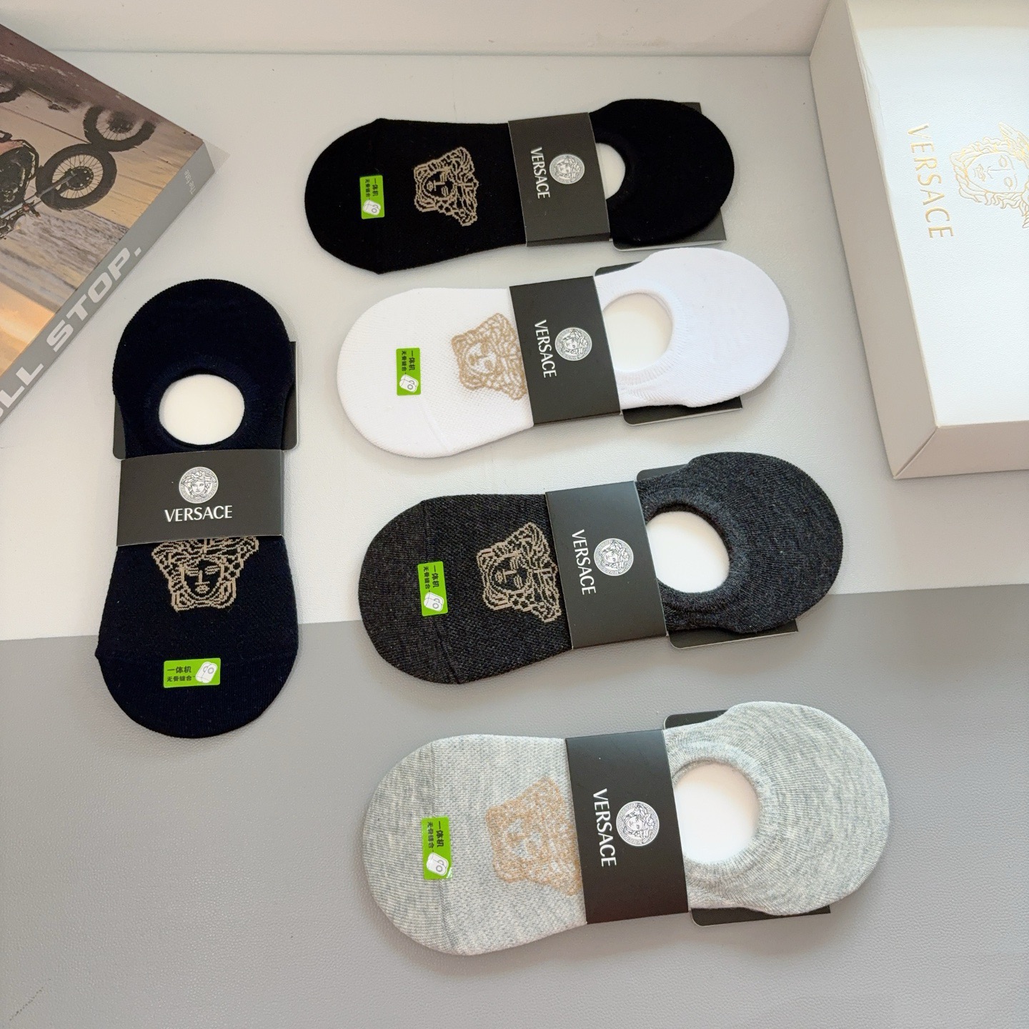 配包装【一盒五双】VERSACE范思哲 欧美大牌男款船袜🔥潮人必不可少的专柜代购品质 搭配起来超高逼格 