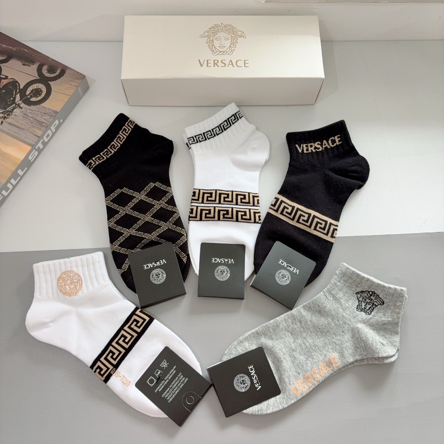 配包装【一盒五双】VERSACE范思哲 欧美大牌船袜🔥男女款🌟潮人必不能少的专柜代购品质 搭配起来超高逼