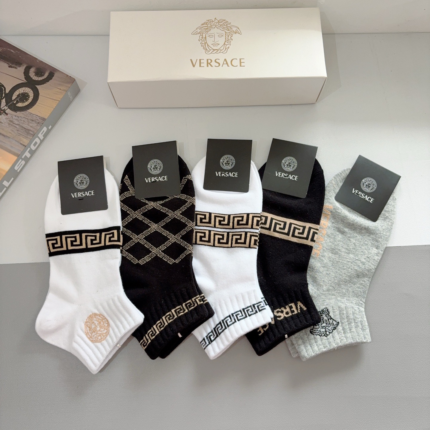 配包装【一盒五双】VERSACE范思哲 欧美大牌船袜🔥男女款🌟潮人必不能少的专柜代购品质 搭配起来超高逼