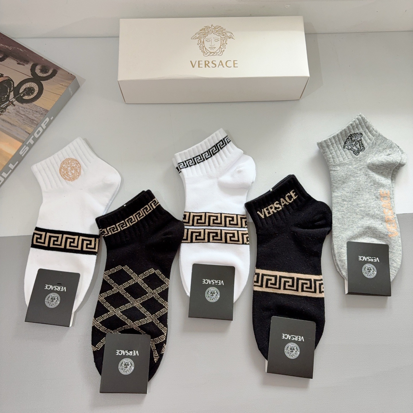 配包装【一盒五双】VERSACE范思哲 欧美大牌船袜🔥男女款🌟潮人必不能少的专柜代购品质 搭配起来超高逼