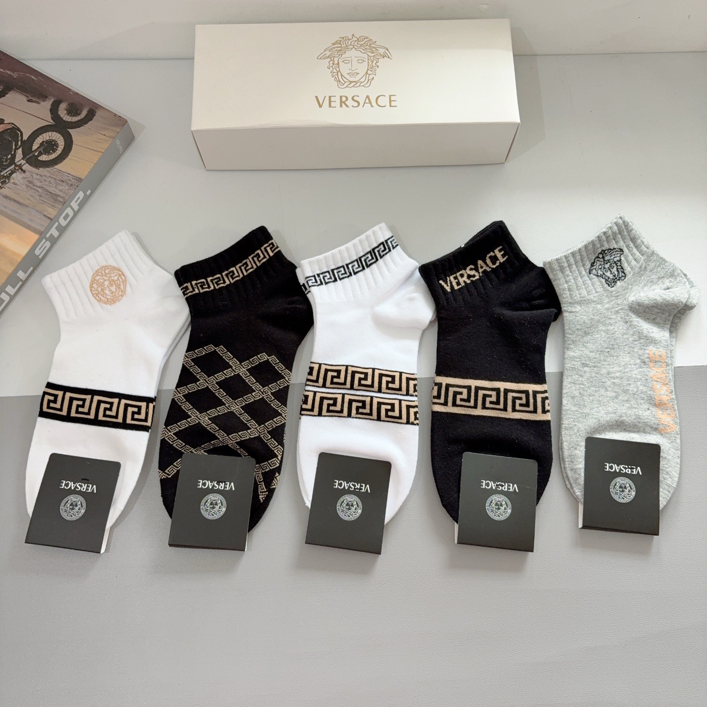 配包装【一盒五双】VERSACE范思哲 欧美大牌船袜🔥男女款🌟潮人必不能少的专柜代购品质 搭配起来超高逼