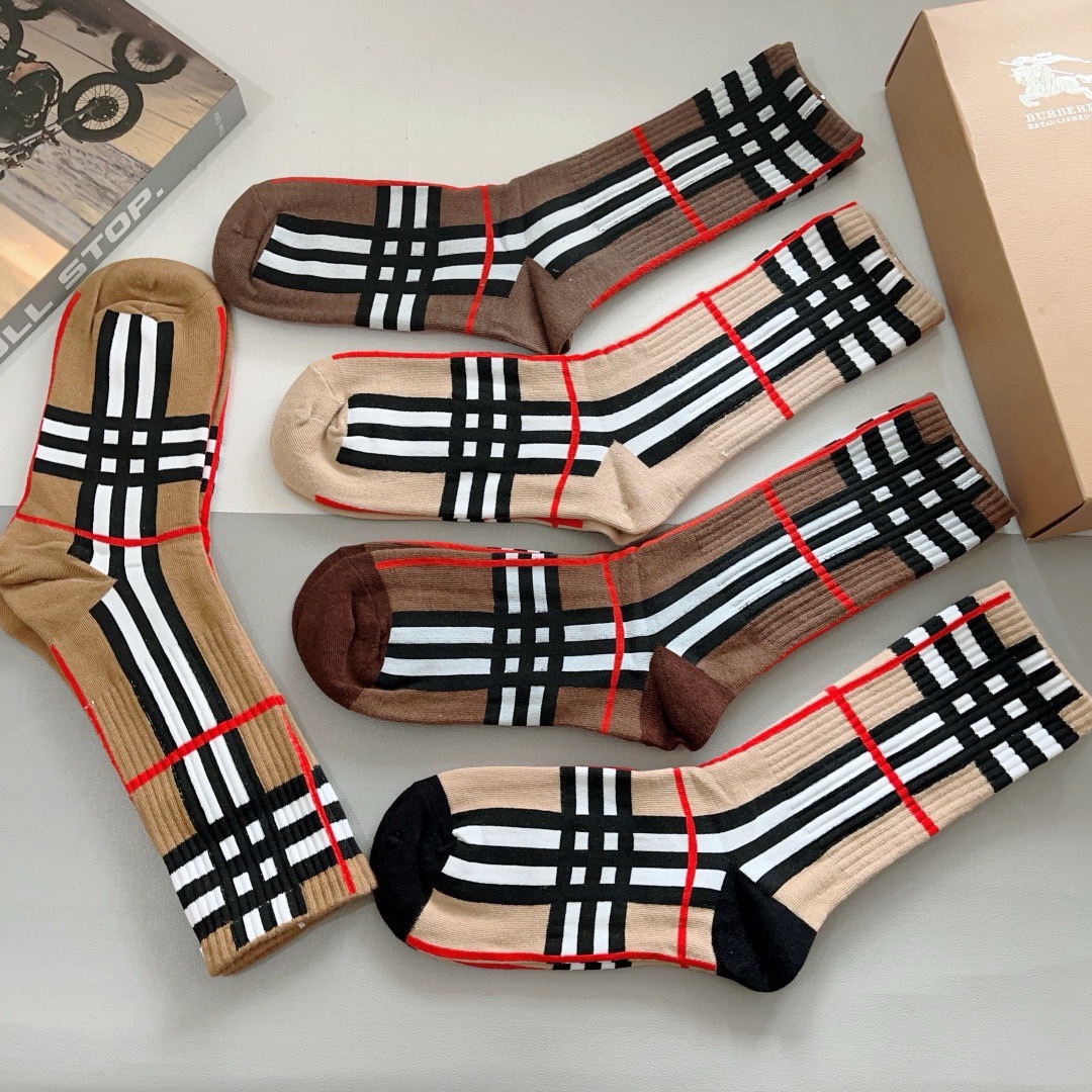 配包装（一盒5双）🌟Burberry 巴宝莉 超火爆小单品，男女通用袜子，纯棉面料，潮人必备 爆款格子长