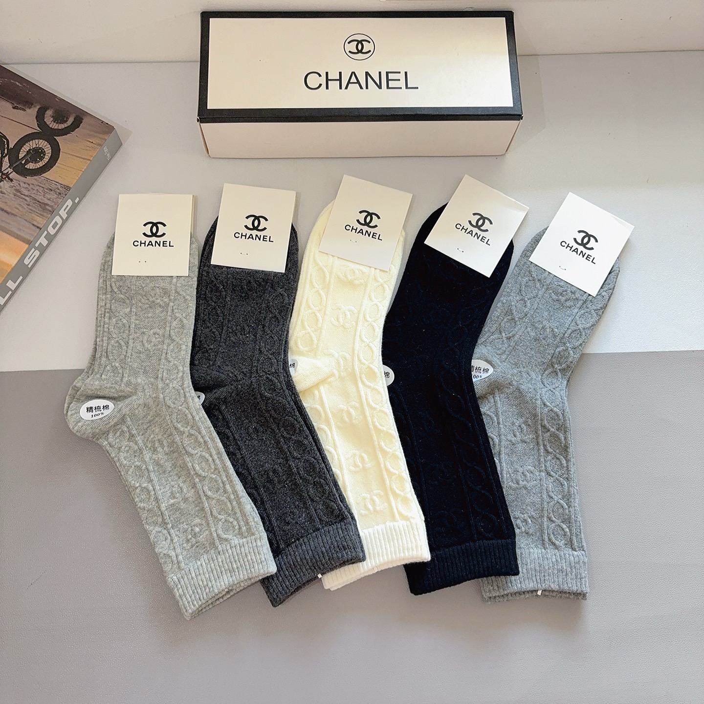配包装【一盒5双】 香奈儿 CHANEL专柜新品高端长筒袜子❗超柔软舒适，爆款双C系列超火爆小单品，大牌