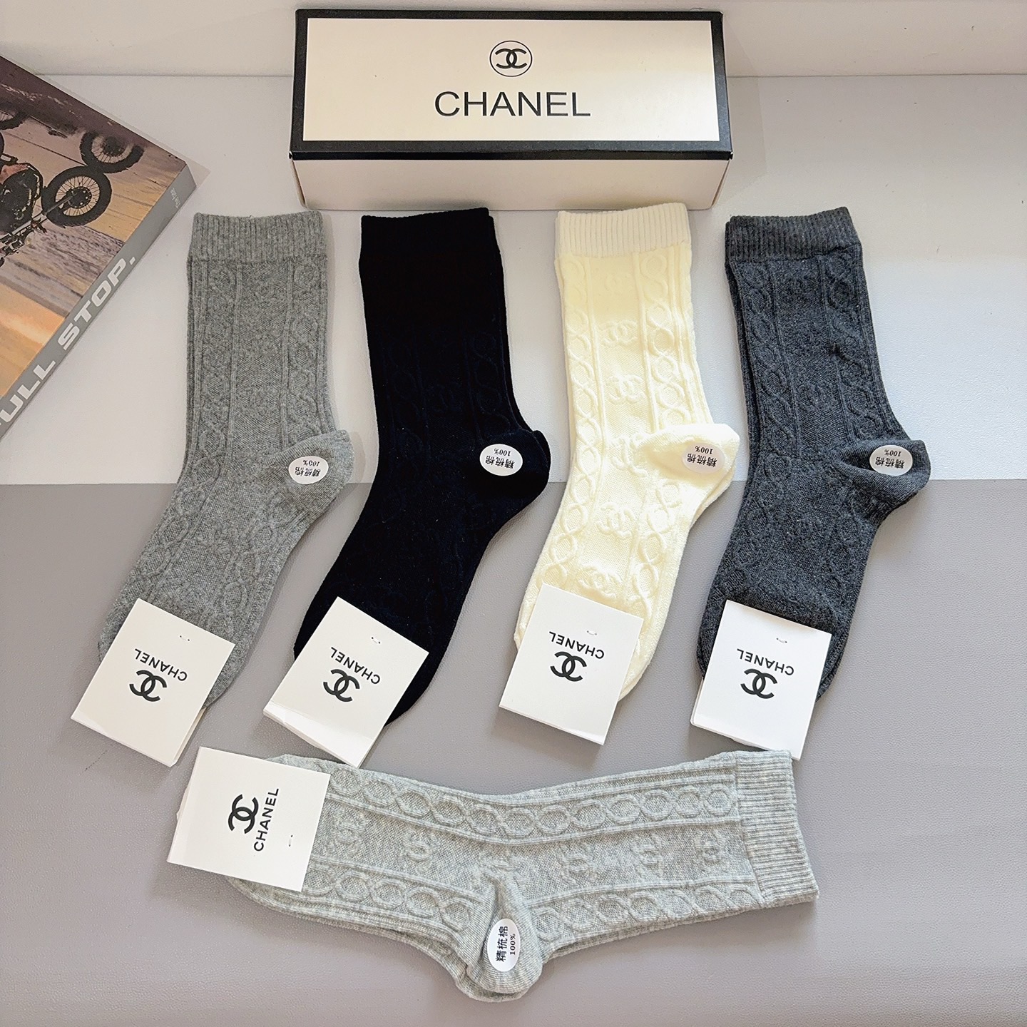 配包装【一盒5双】 香奈儿 CHANEL专柜新品高端长筒袜子❗超柔软舒适，爆款双C系列超火爆小单品，大牌