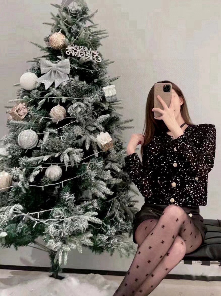 配包装【一盒1双】🌟CHANEL 香奈儿经典植绒字母丝袜 🌟欧美大牌裤袜🔥一比一高版本制作，可以看得到的