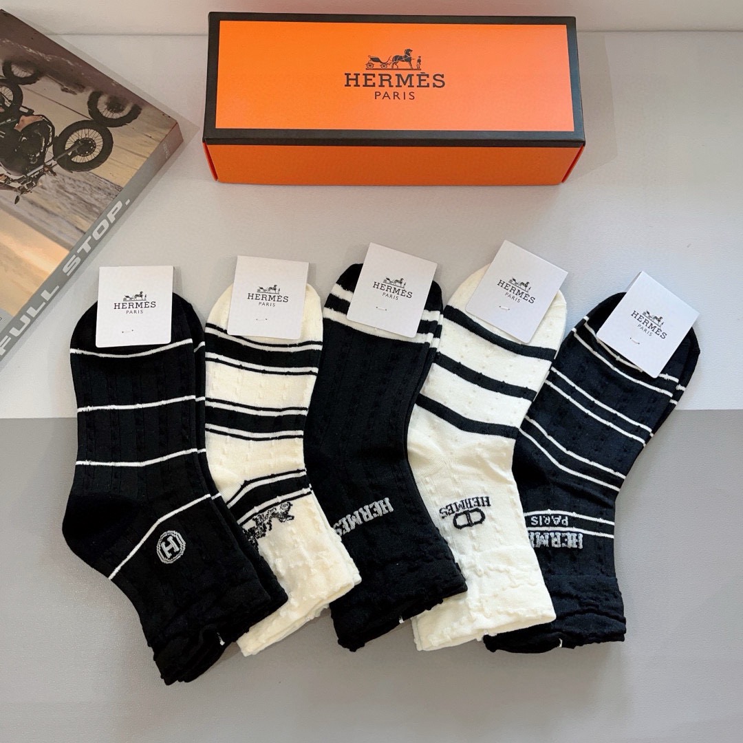 配包装【一盒5双】HERMES爱马仕高版本 中筒袜子🔥超级柔软🔥🔥潮人必不能少的专柜代购品质 中筒袜子 