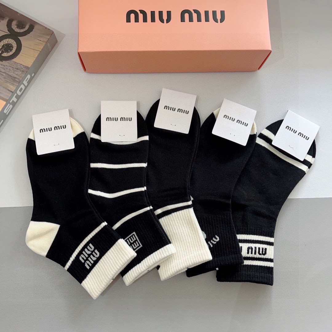 配包装【一盒5双】miumiu · 缪缪 高品质🔥超级爆款网红中筒袜子❗️ins明星网红推荐❗️火爆至极