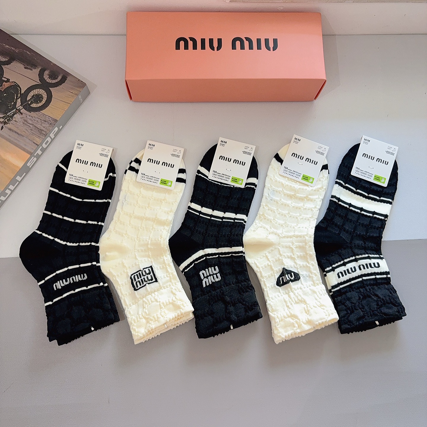 配包装【一盒5双】miumiu · 缪缪 高品质🔥超级爆款网红中筒袜子❗️ins明星网红推荐❗️火爆至极