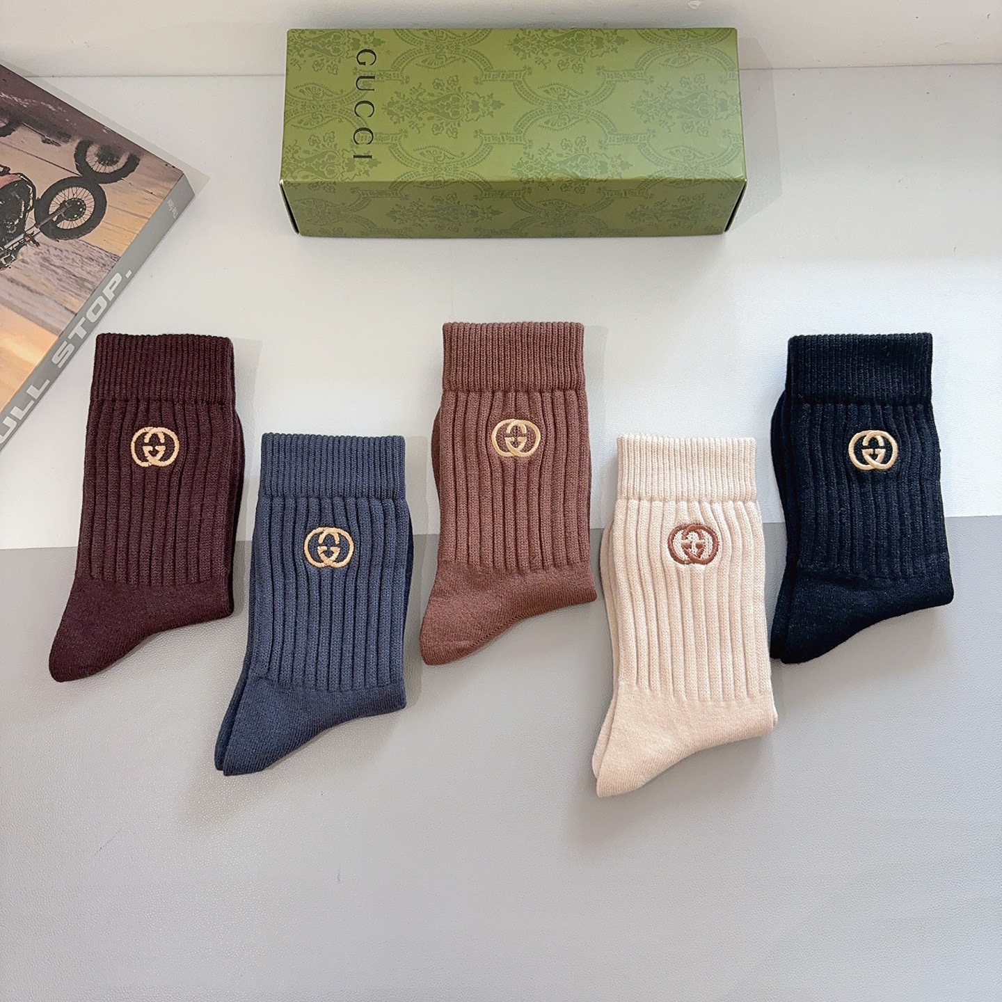 配包装【一盒5双】Gucci （古奇）高版本刺绣羊绒长筒袜子🔥潮人必不可少的时尚专柜代购长筒袜子 ，超好